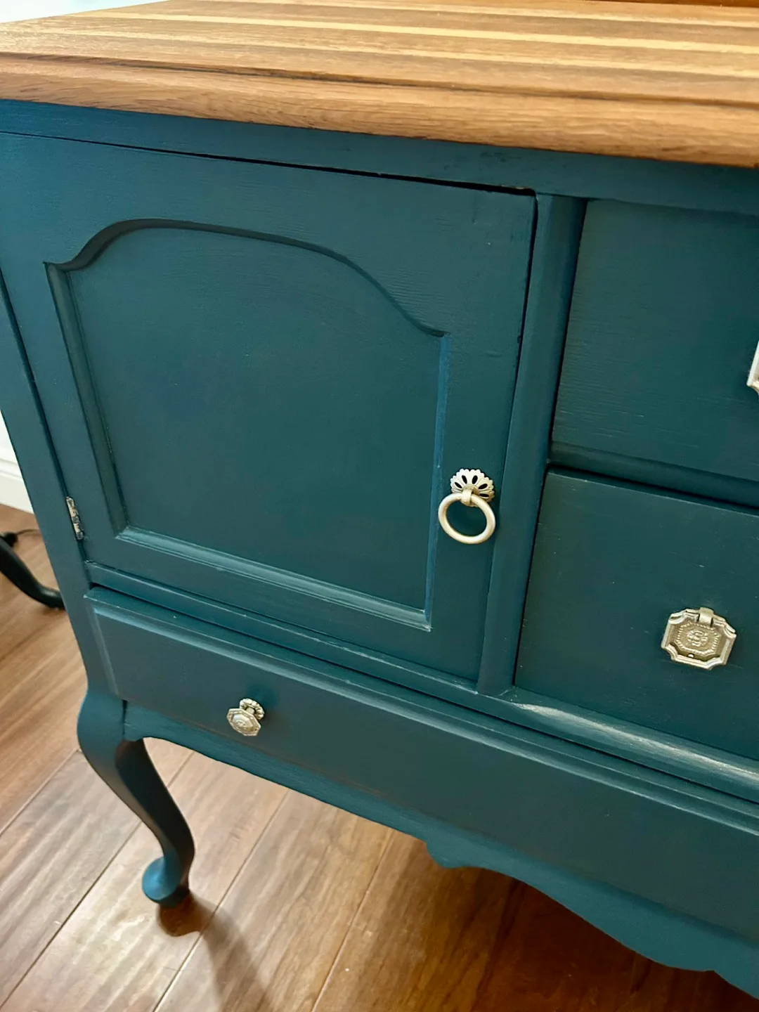 Vintage Sideboard image indicator(3)