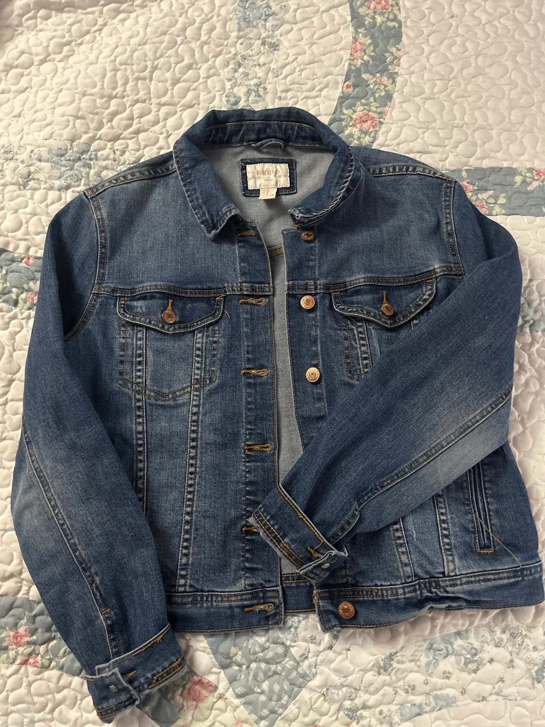 Forever 21 Denim Jacket – Size M thumbnail