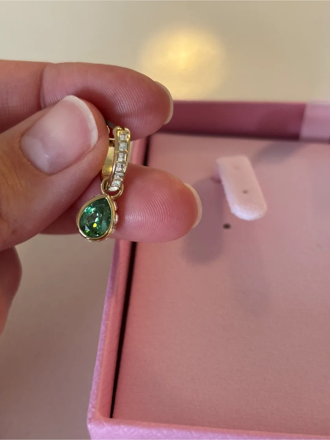 Swarovski Chroma drop earrings image indicator(3)