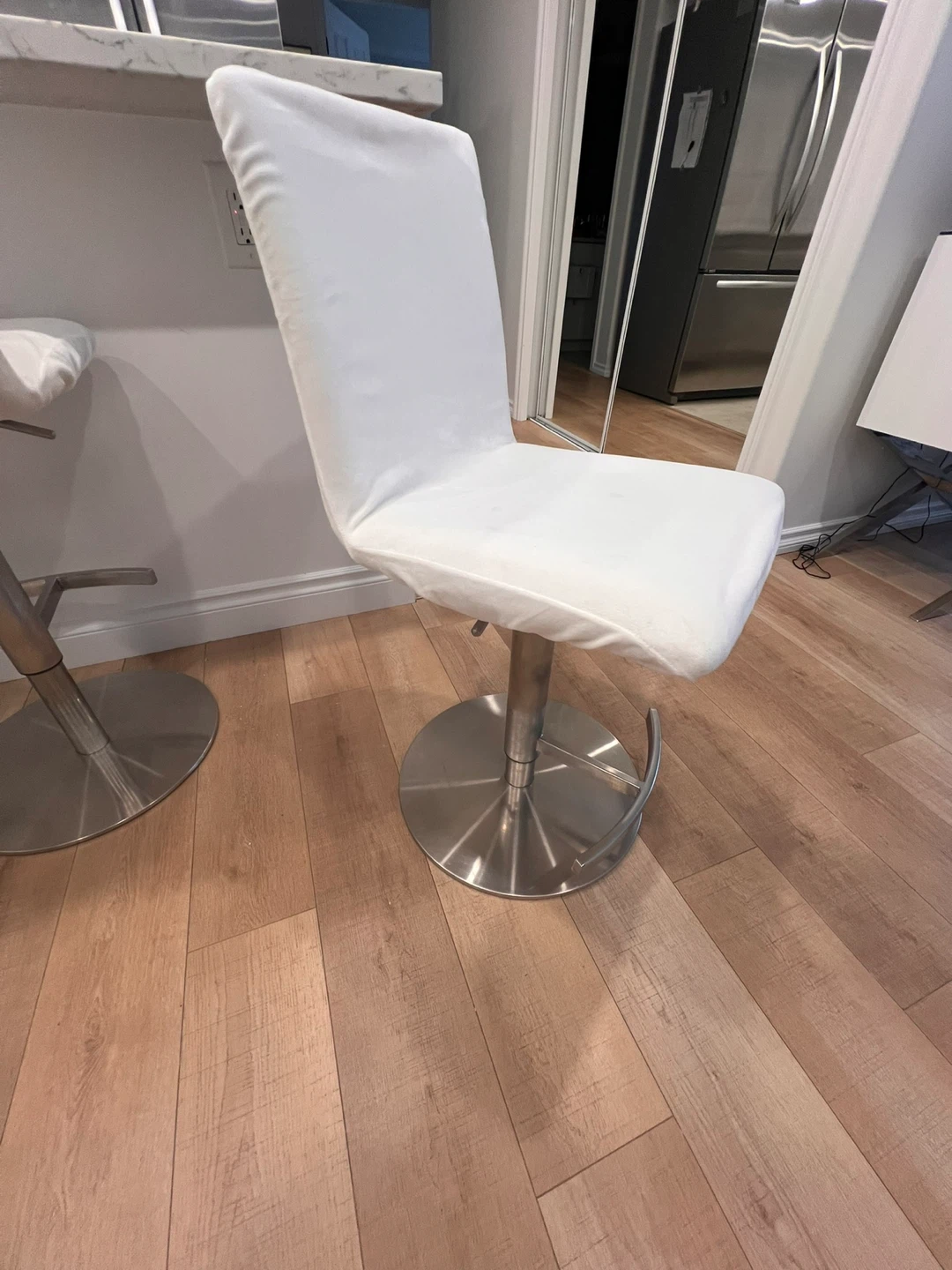 Set of 3 White Bar Stools