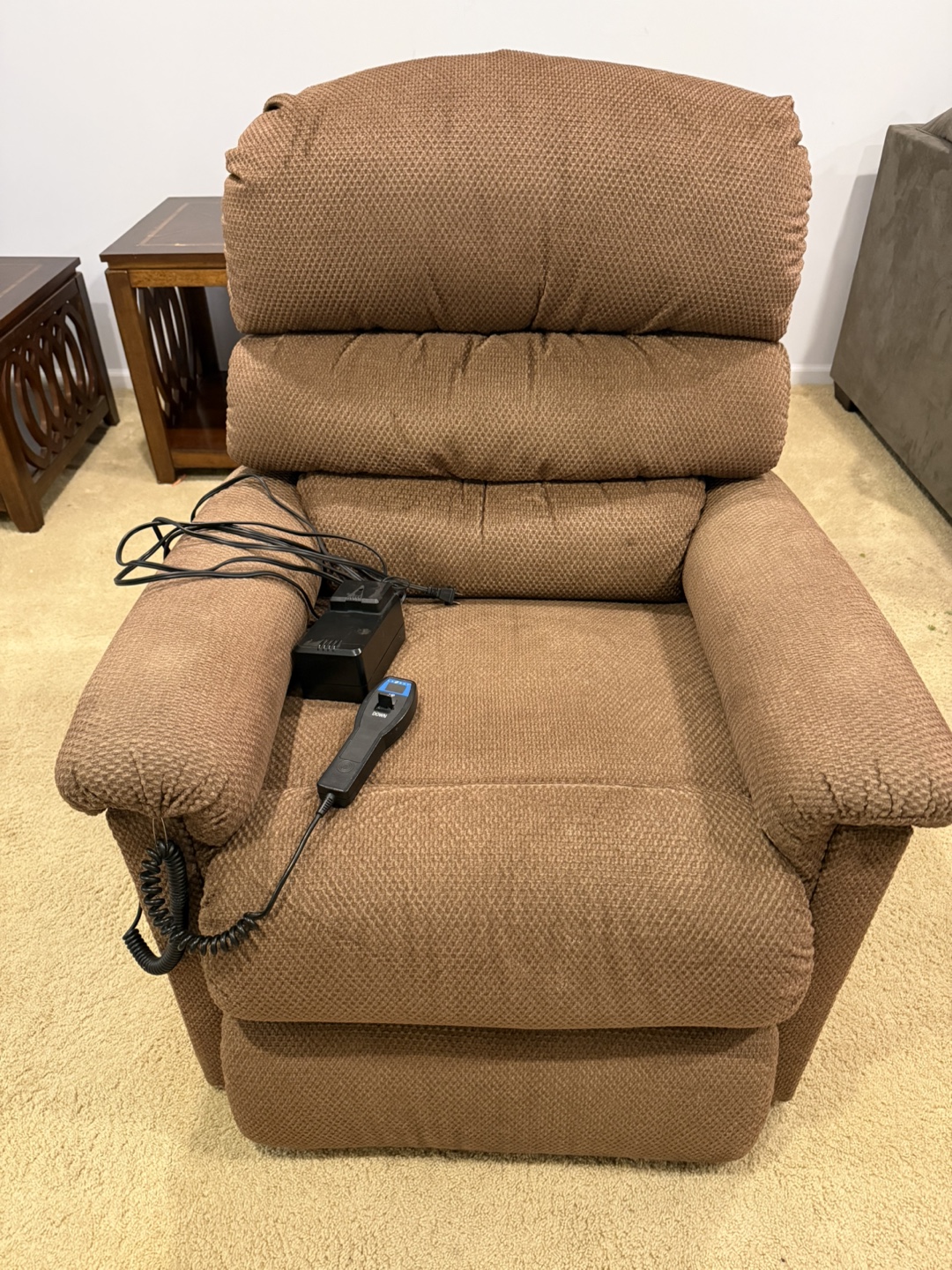 Brown Electric Recliner Chair - photo 2