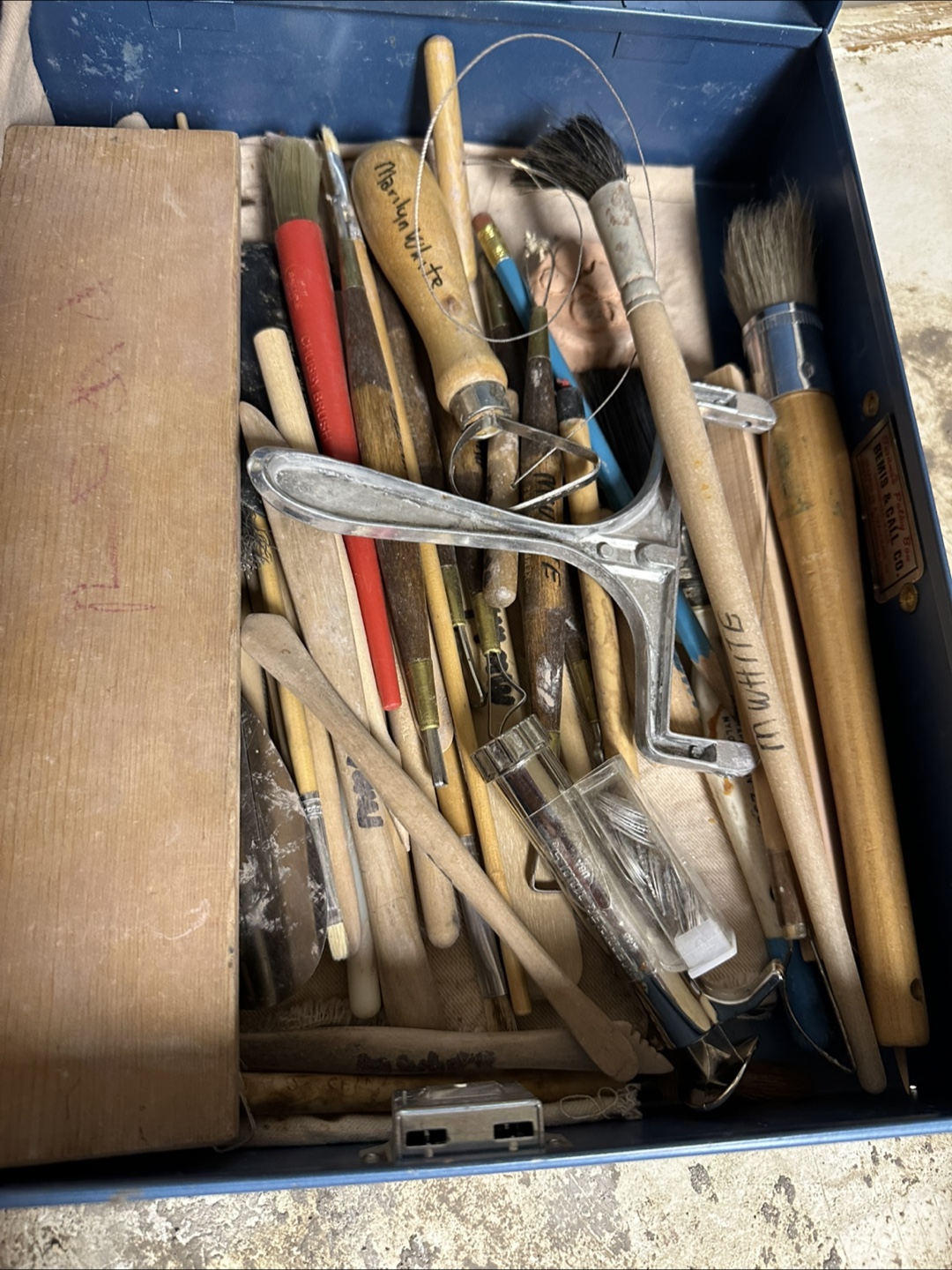 Plaster Clay Wedging Table and Pottery Tools - photo 4