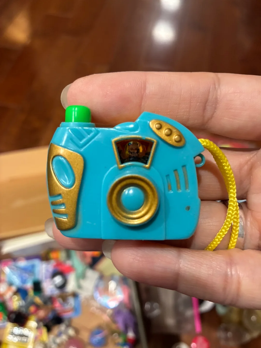 View Master-like Projector Toy Camera thumbnail