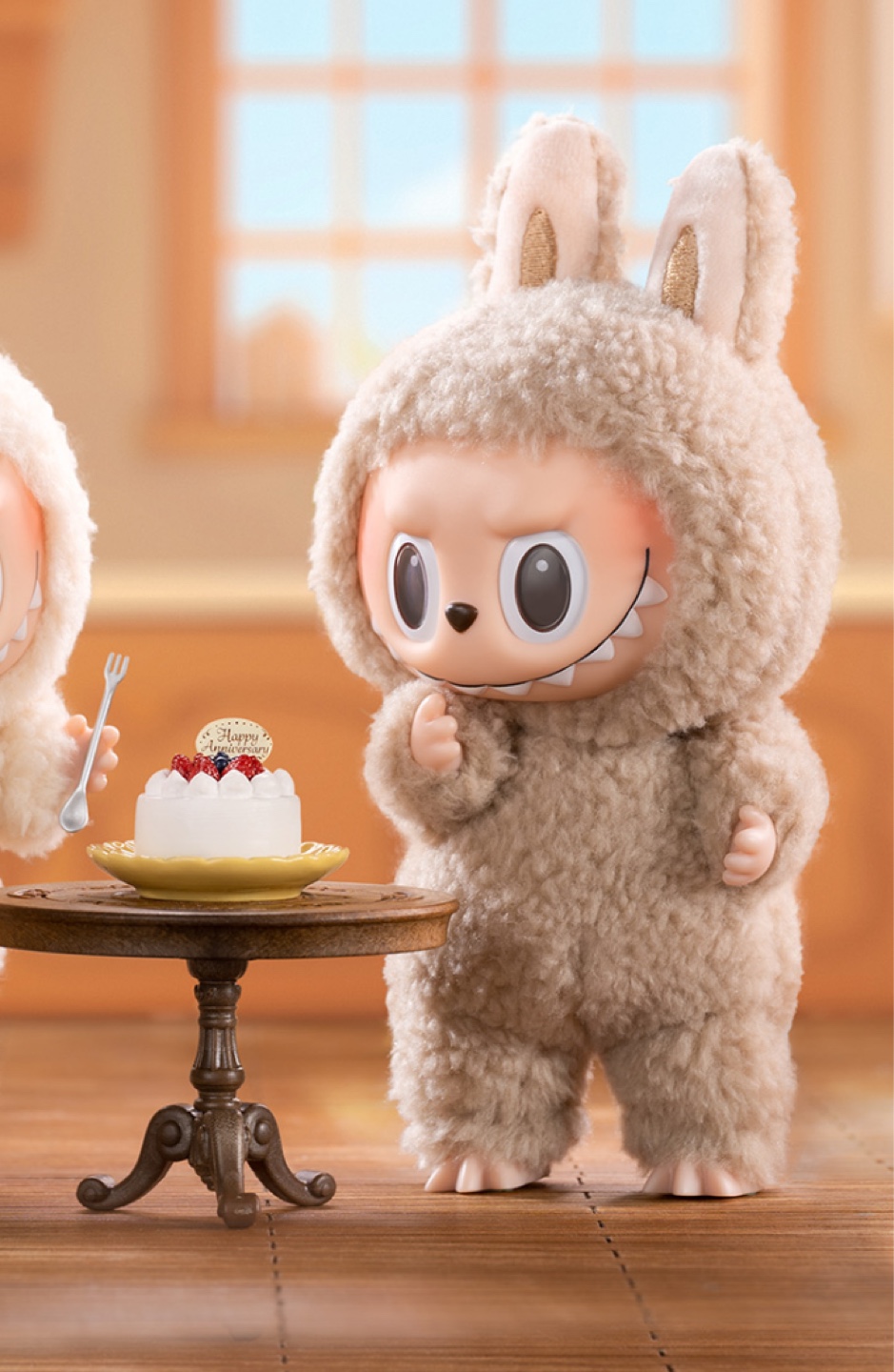 *Free Gift* Labubu - MAC - Toffee