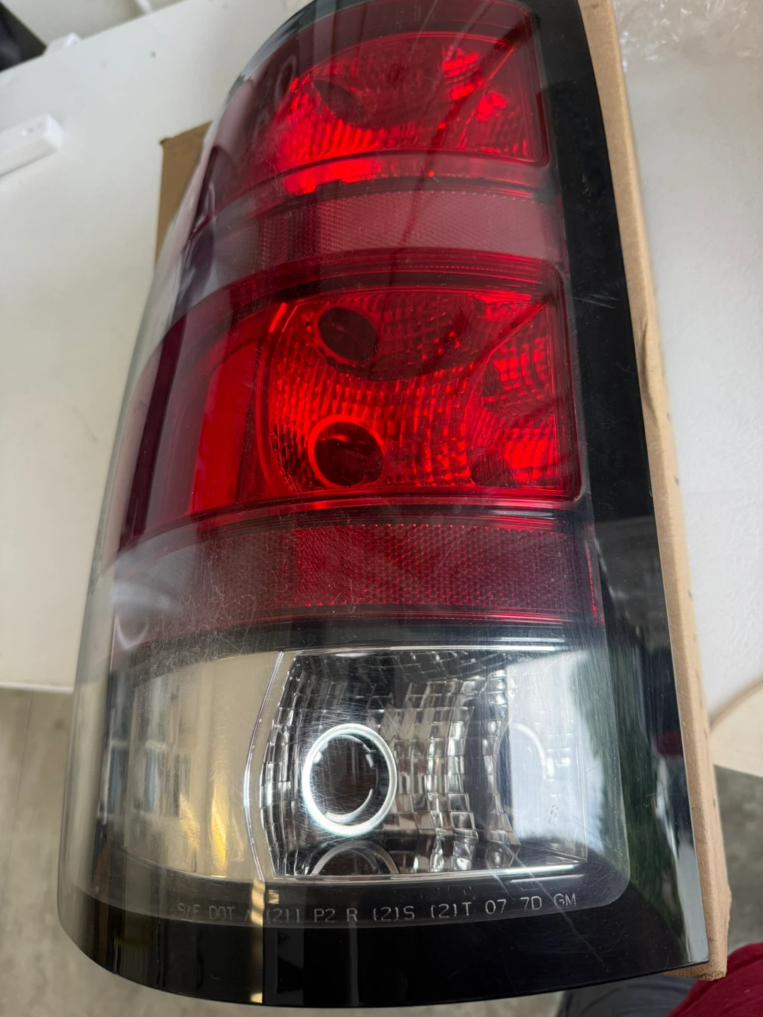 GM 25958486 Tail Light