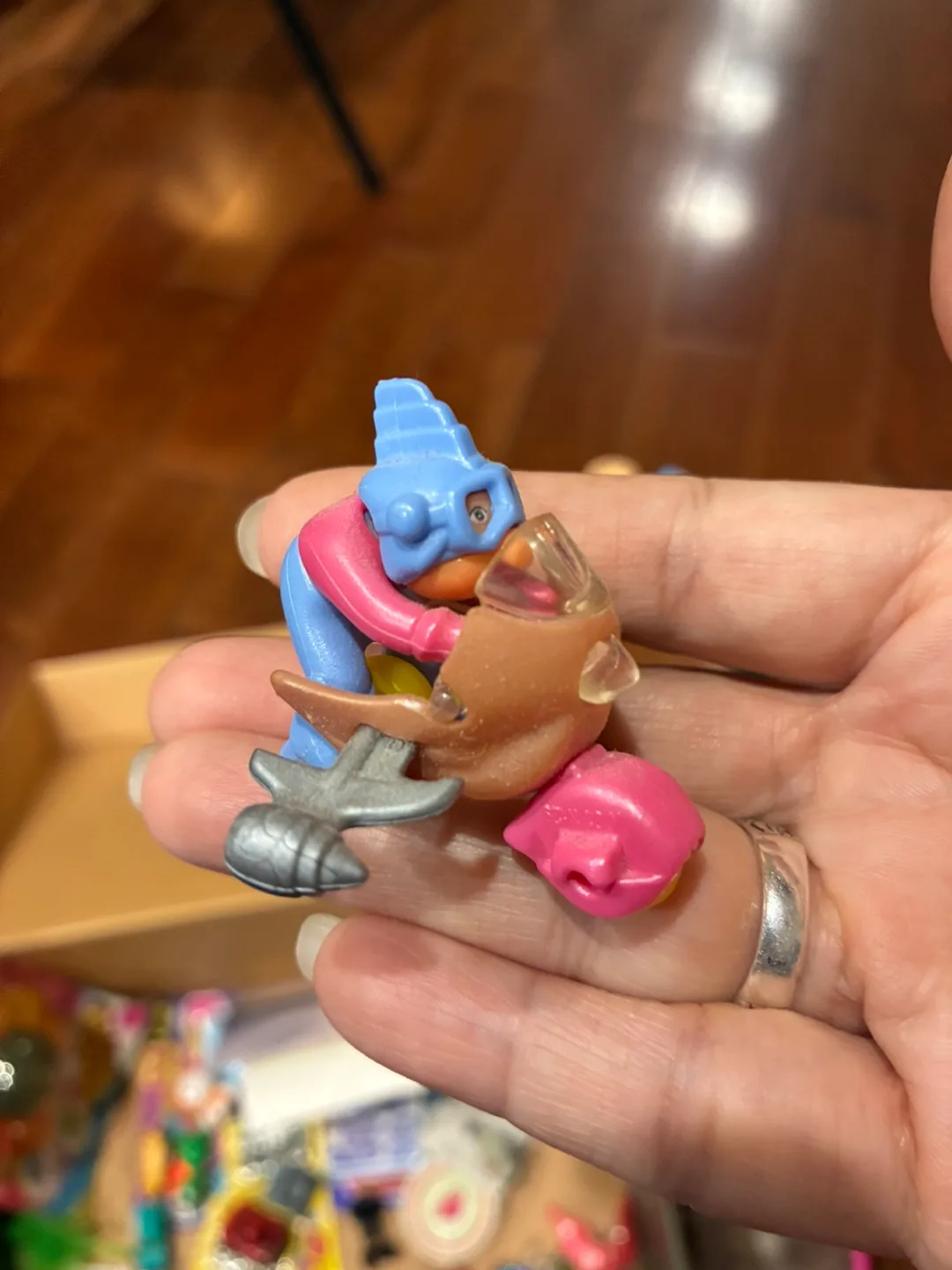 Kinder Surprise Toy Figurine image indicator(2)