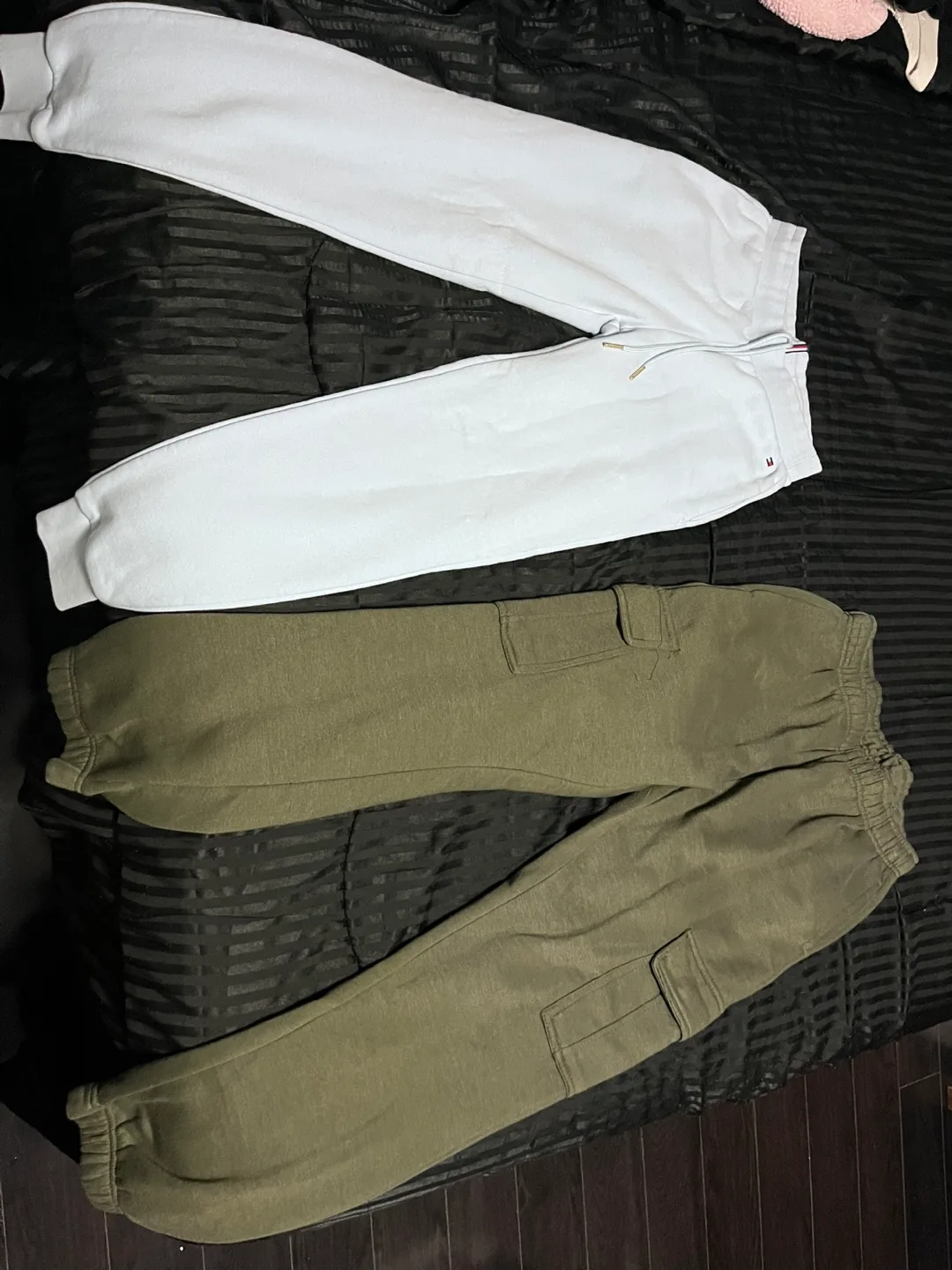 Sweatpants thumbnail