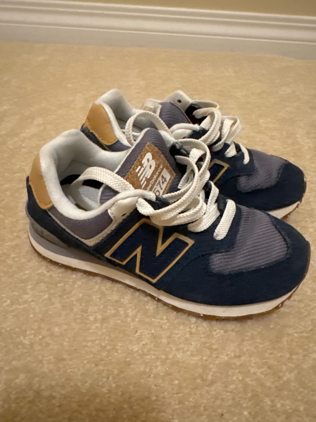 New Balance kids shoes. Size 11 thumbnail