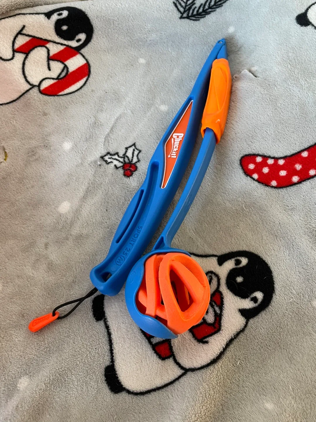 Chuckit Ball Thrower & Ball thumbnail