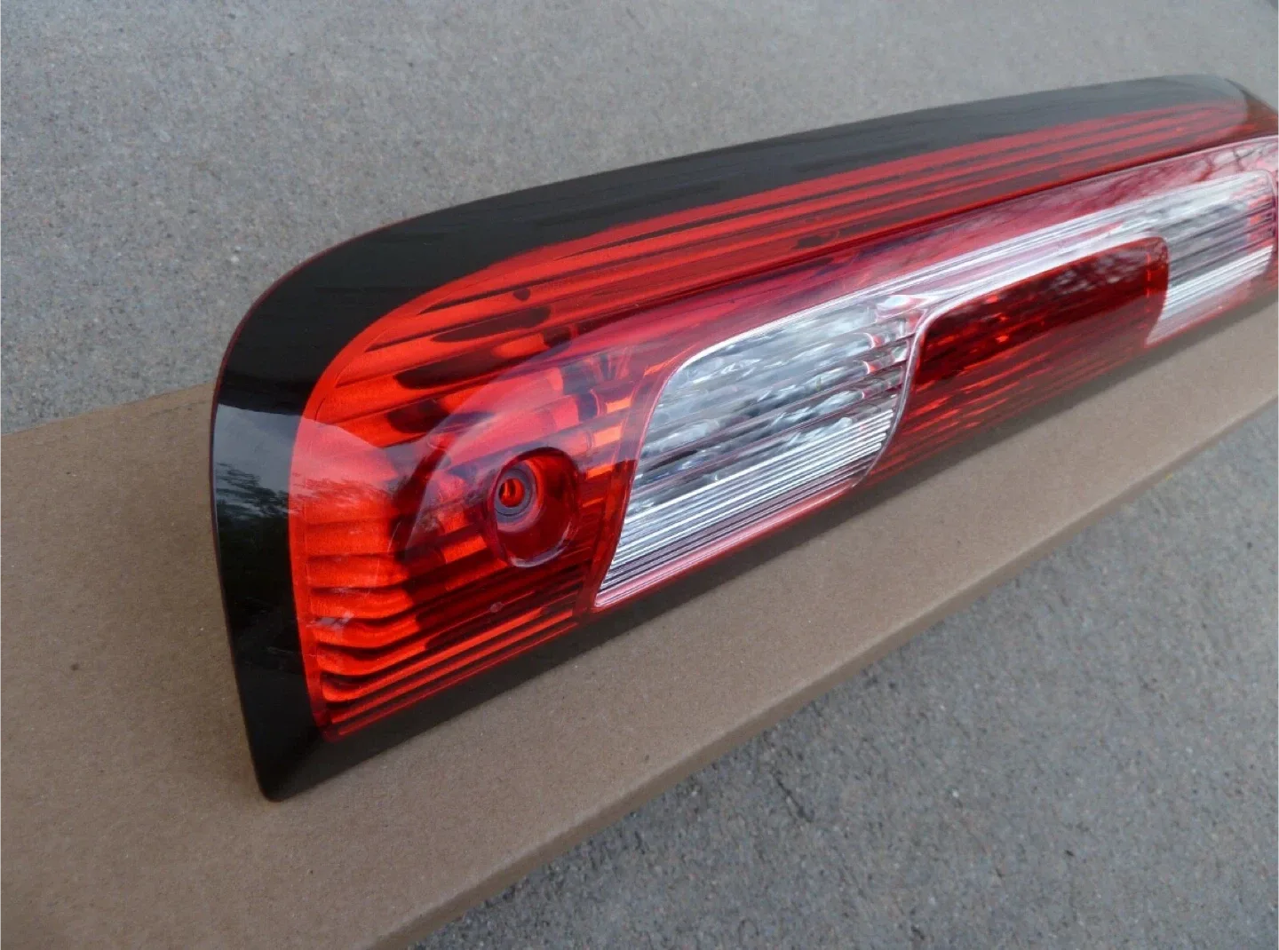 2014 -2019 GM Trucks Third Brake Light image indicator(2)