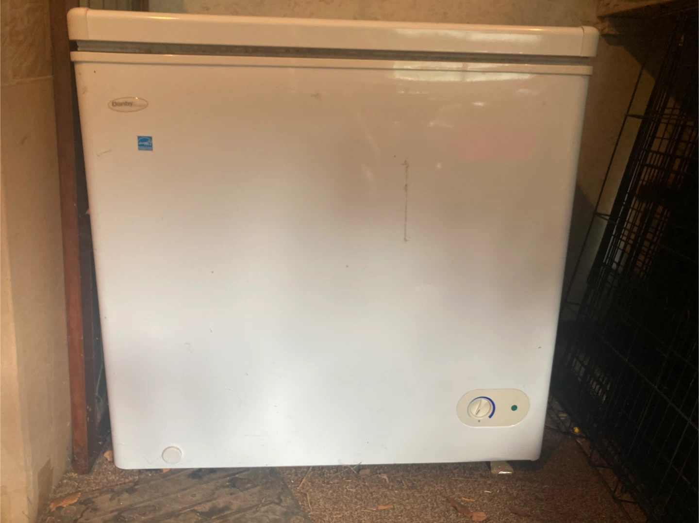 Danby Designer 5.1 cu. ft. Freezer - photo 3