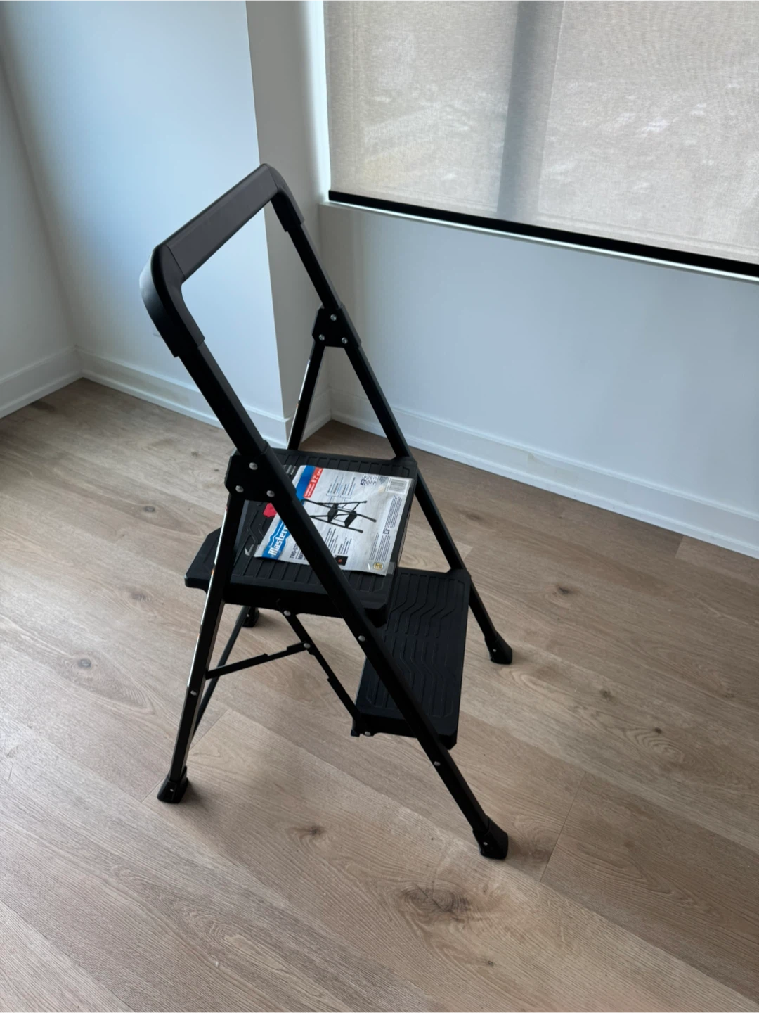 Mastercraft Two-Step Stool🥕 - photo 3