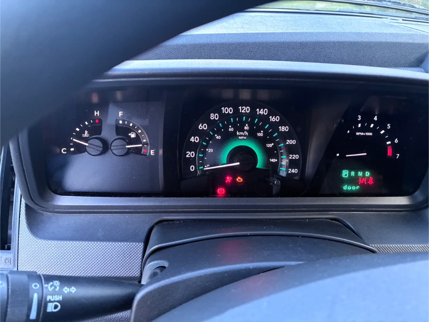 Dodge Journey - Red SUV image indicator(3)