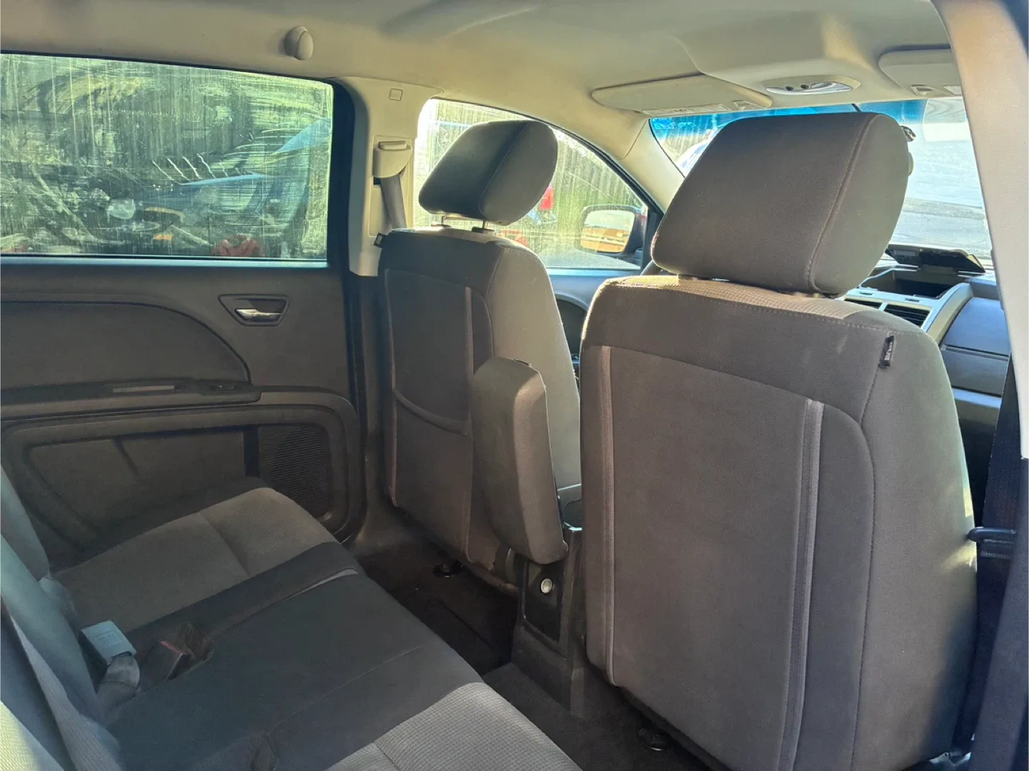 Dodge Journey - Red SUV image indicator(7)