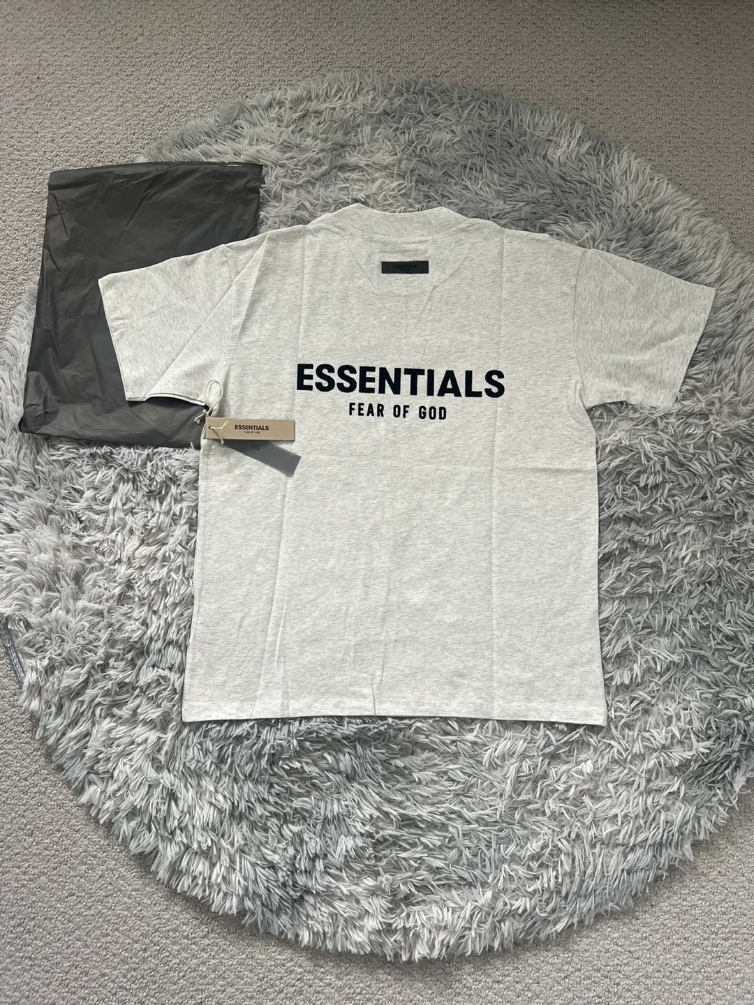 Essentials Tees image indicator(4)