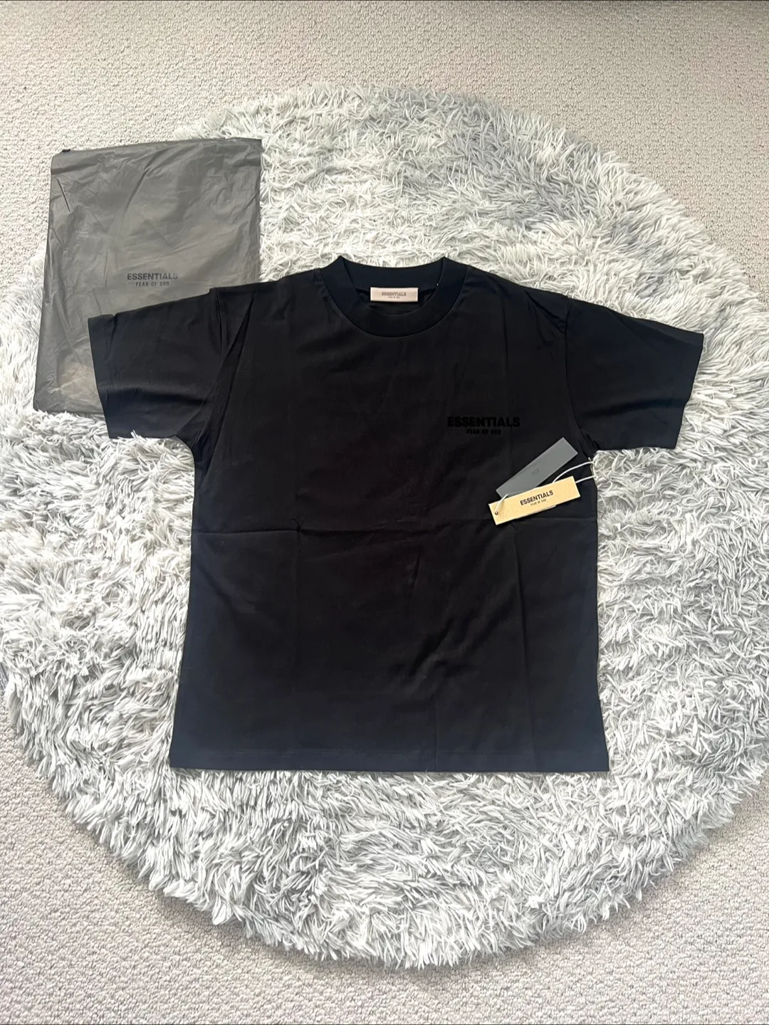 Essentials Tees image indicator(5)