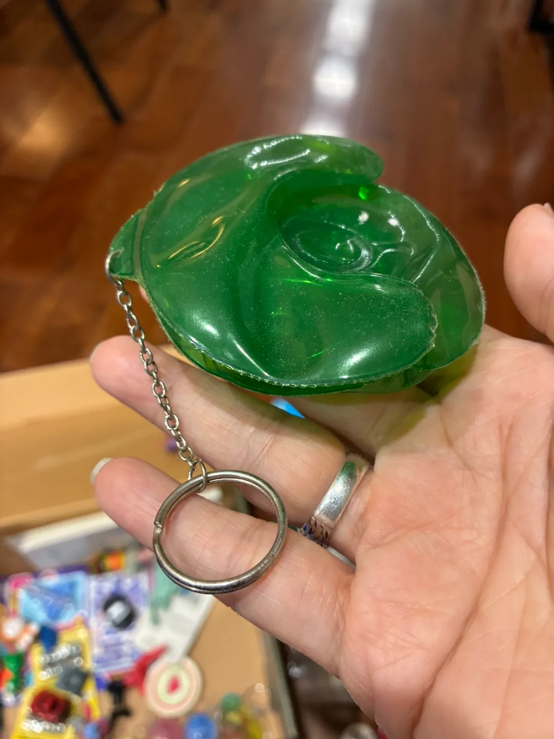 Inflatable Bubble Chair Keychain image indicator(3)