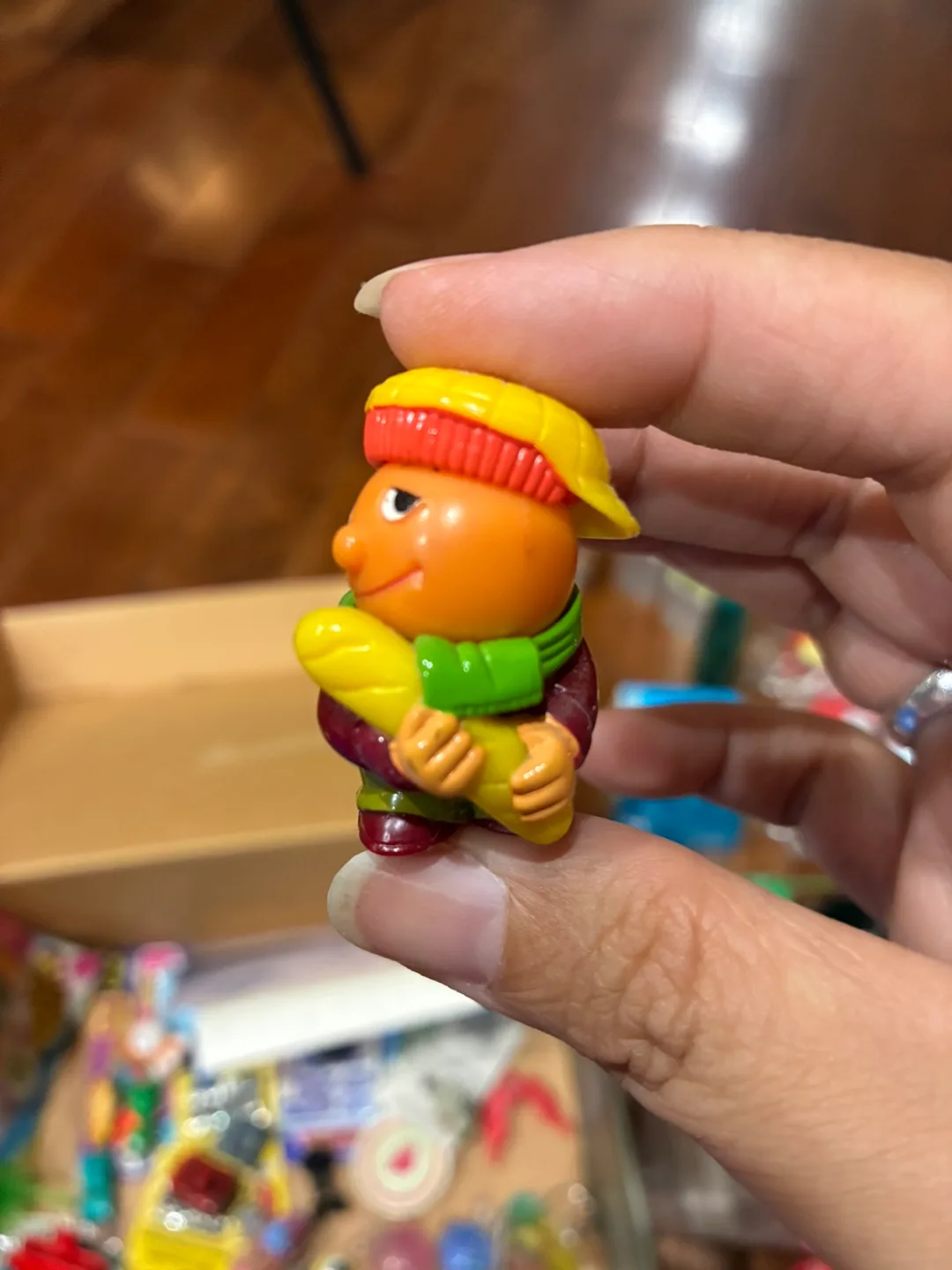 Vintage Kinder Surprise toy image indicator(2)