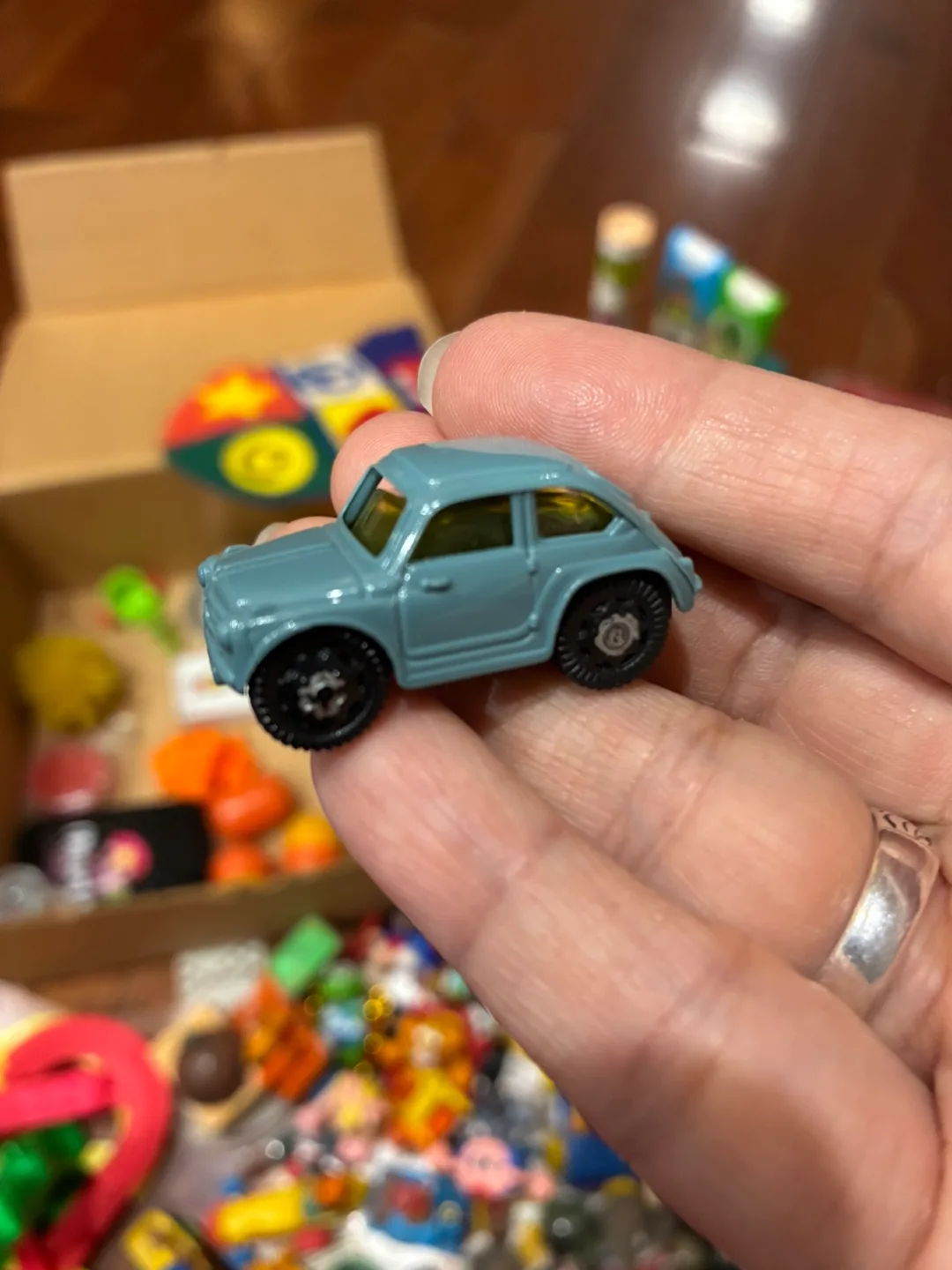Vintage Kinder Surprise - Pull-Back Toy Cars image indicator(5)