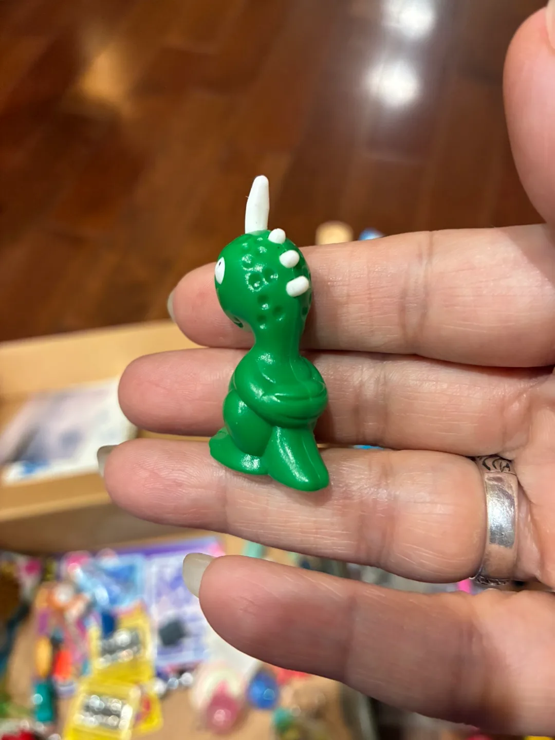 Vintage Kinder Surprise Toy: Green Dinosaur image indicator(2)