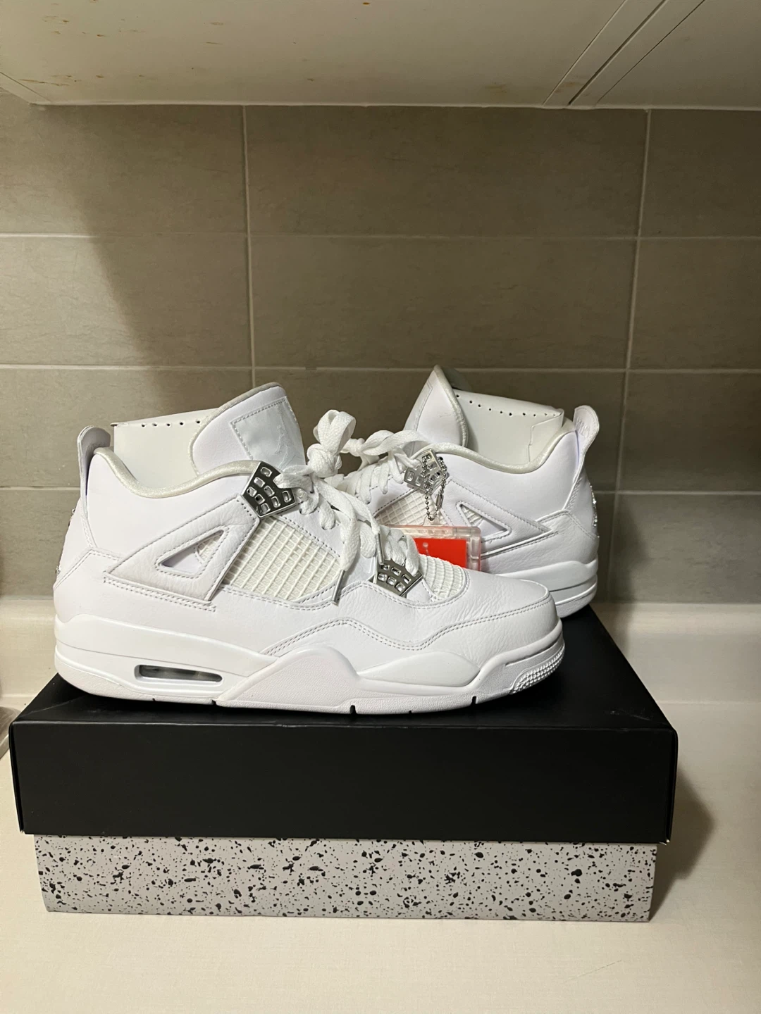 New Jordan 4 Retro Pure Money (2024) Size 9.5