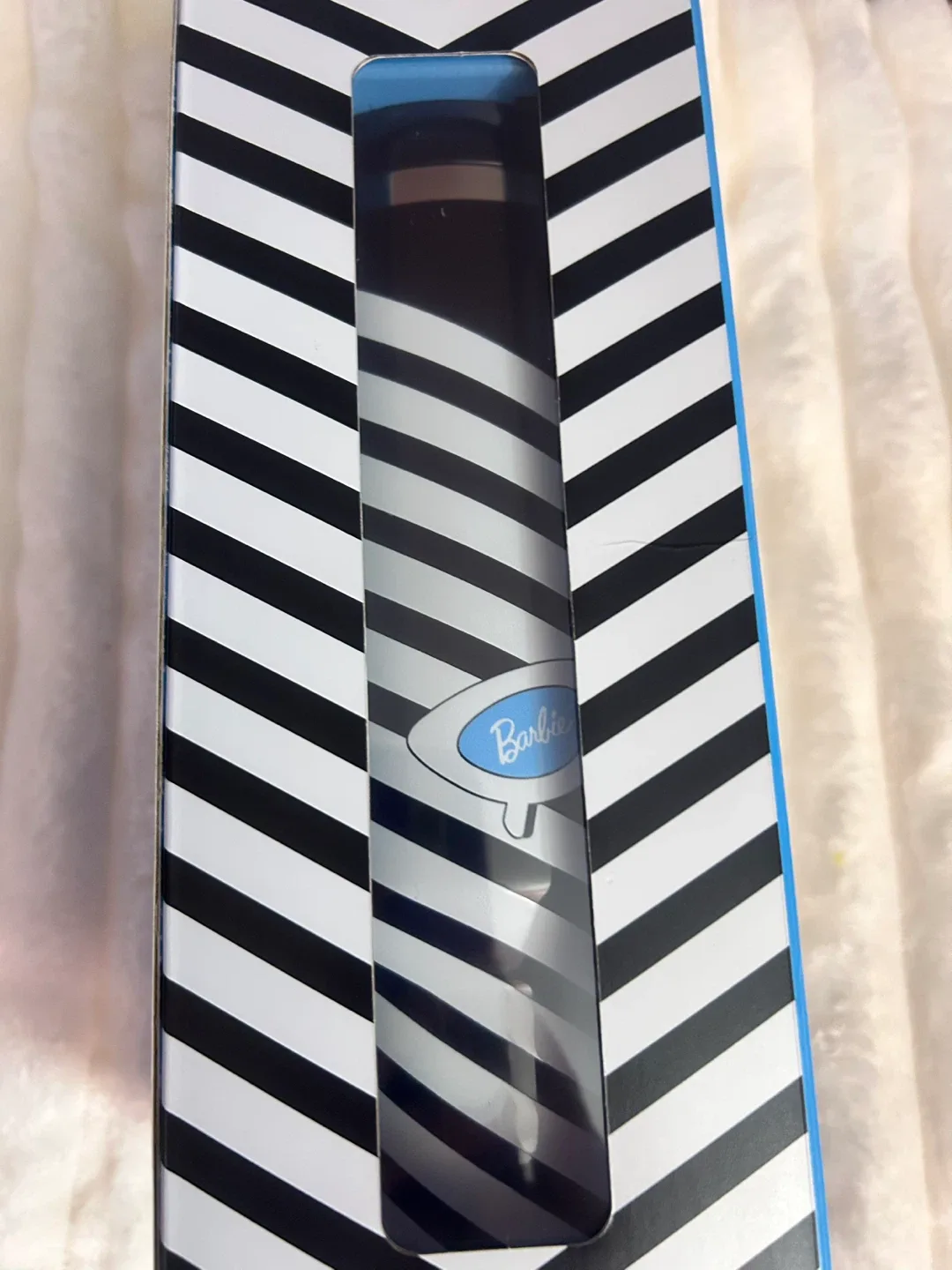 Stanley & 1959 Barbie Collab *LIMITED EDITION* Tumbler image indicator(4)