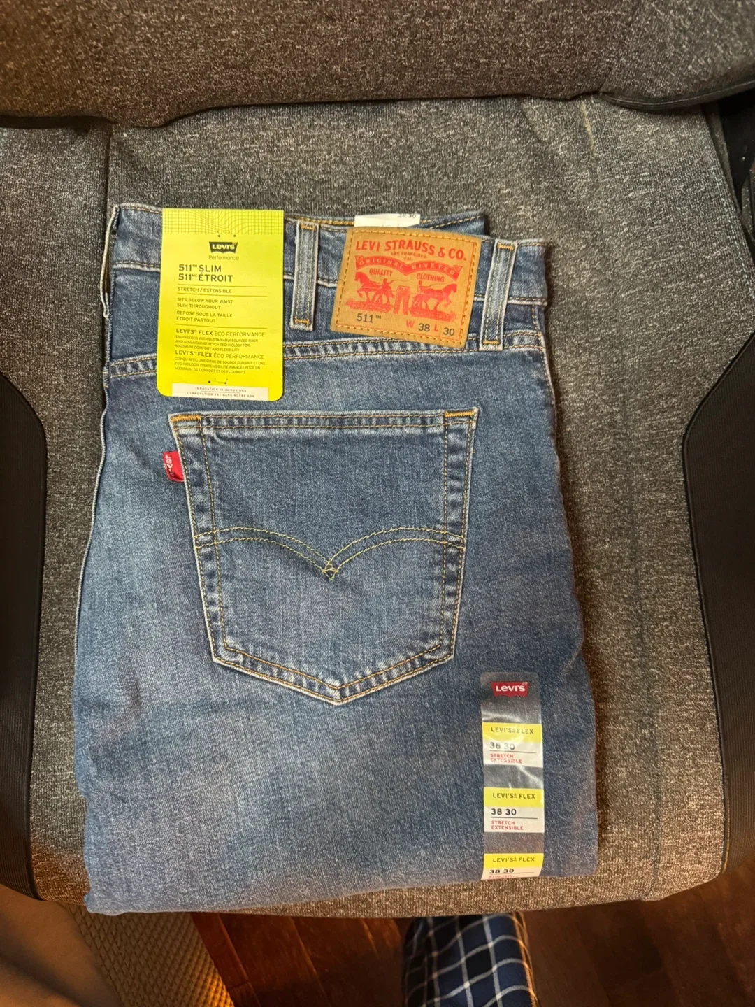 Levi's 511 Slim Jeans, 38x30 - New with Tags! thumbnail