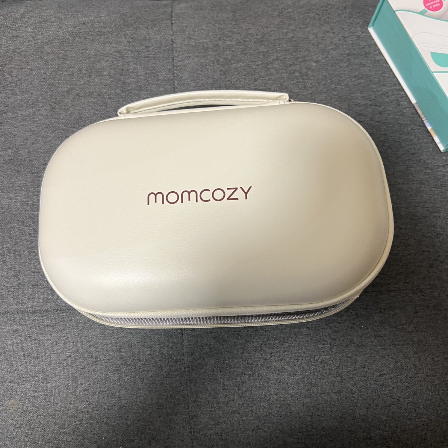 Momcozy M5 Wearable Breast Pump with Case - photo 2