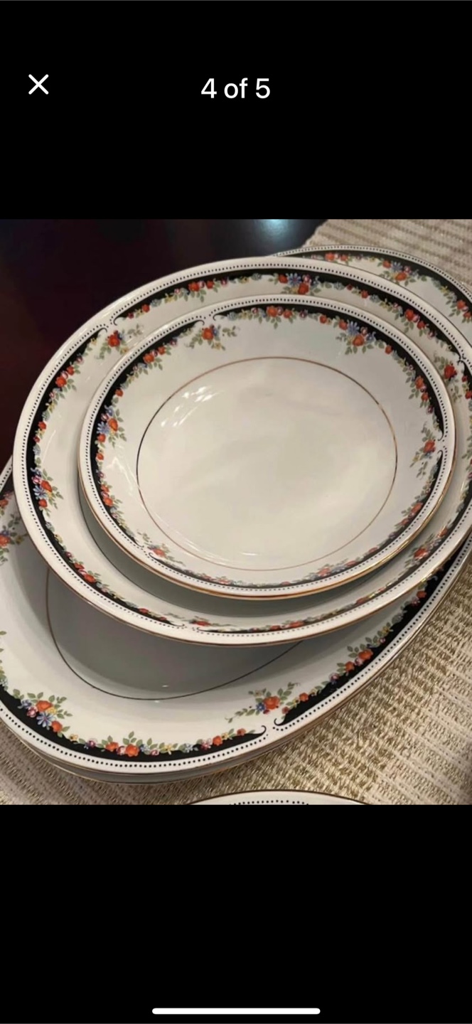 Lynns Fine China Set - photo 3