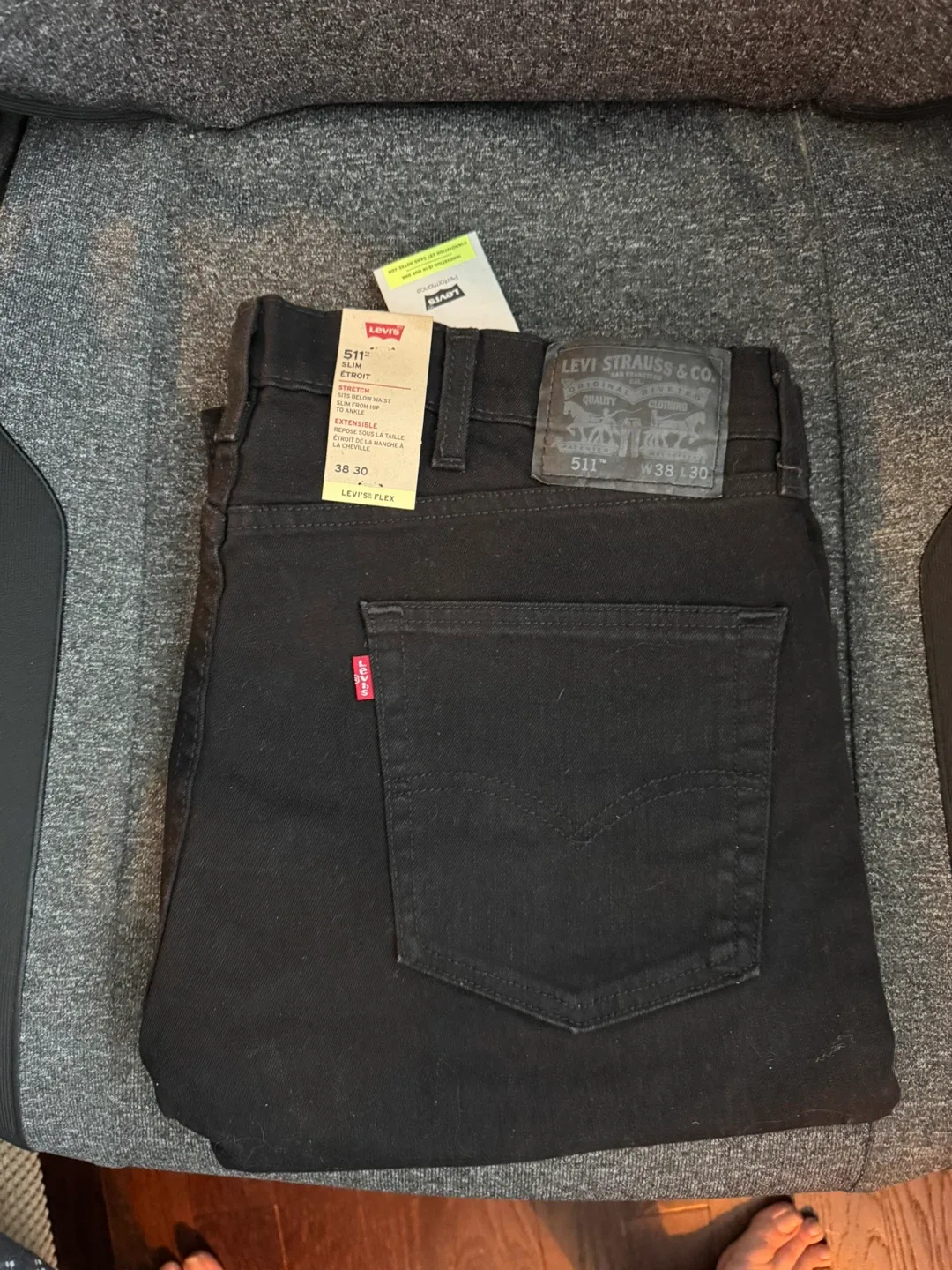 Levi's 511 Slim Fit Black Jeans W38 L30 thumbnail