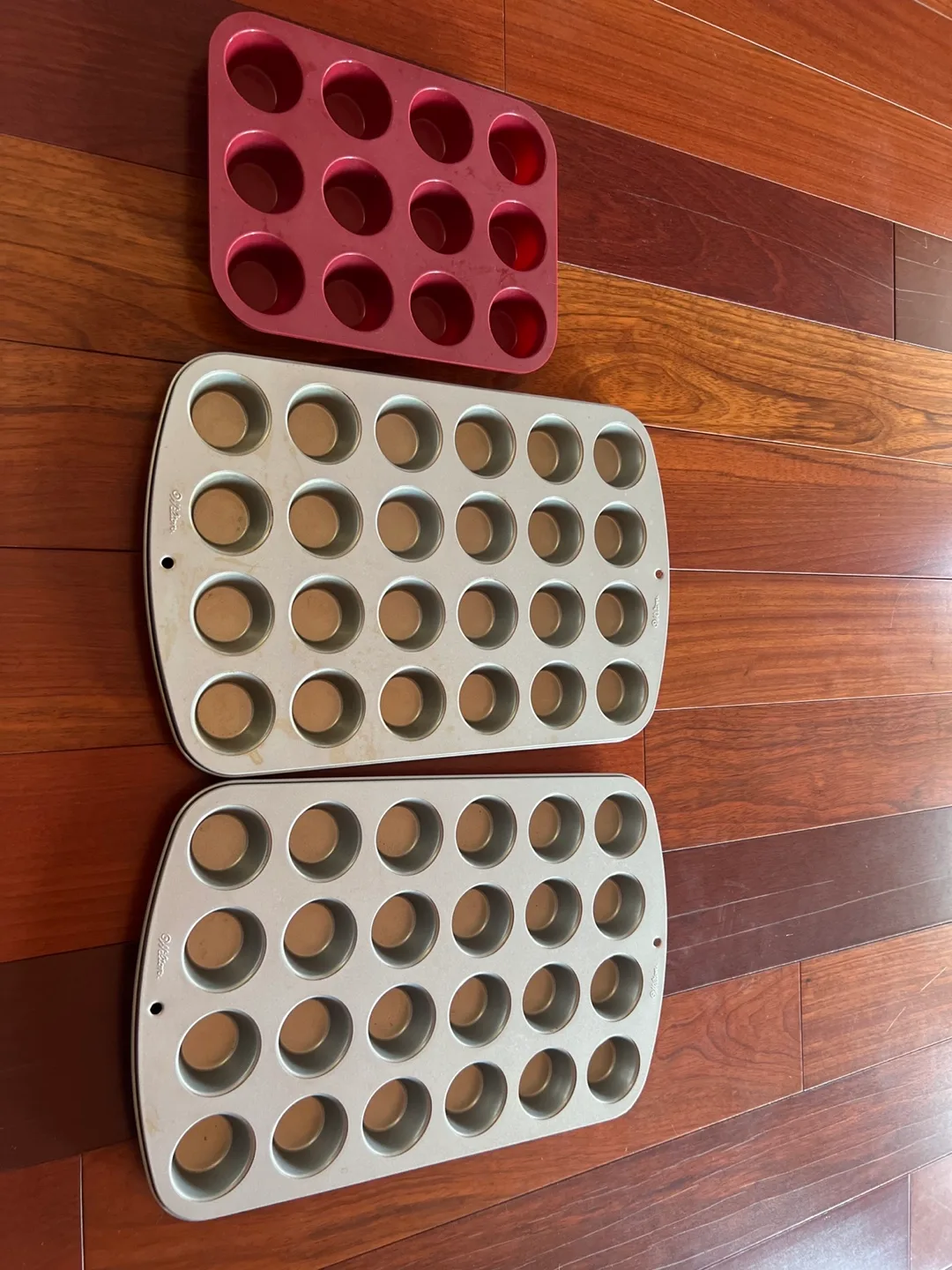 Wilton Mini Muffin Tins thumbnail