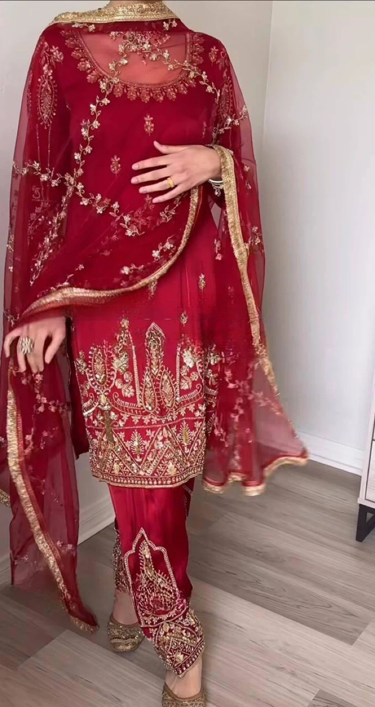 Red & Gold Embroidered Salwar Kameez Suit - photo 2