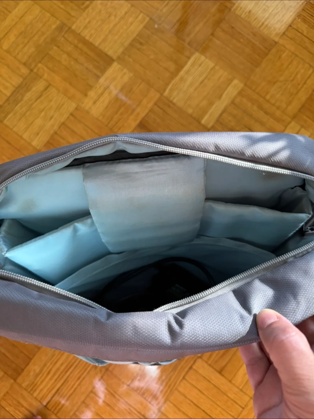 XCase Messenger Bag - Grey with Star Design image indicator(5)