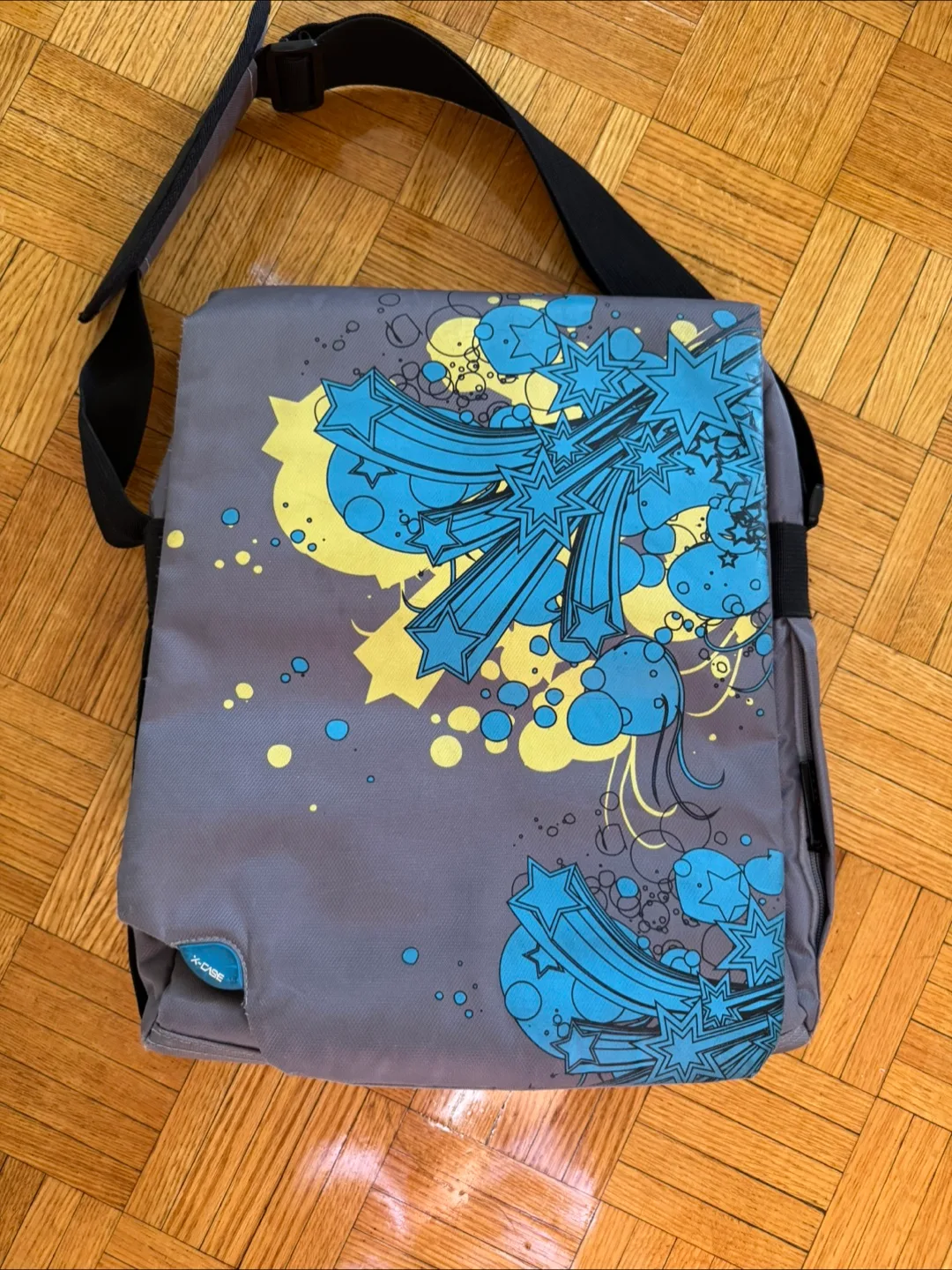 XCase Messenger Bag - Grey with Star Design thumbnail