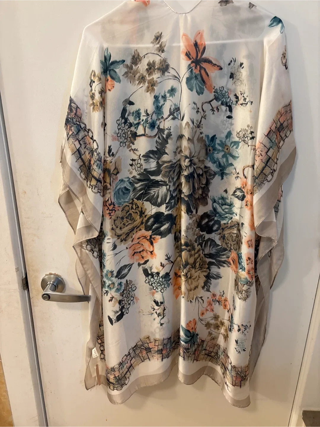 L.I.B New York Floral Kimono - One Size New With Tags image indicator(5)