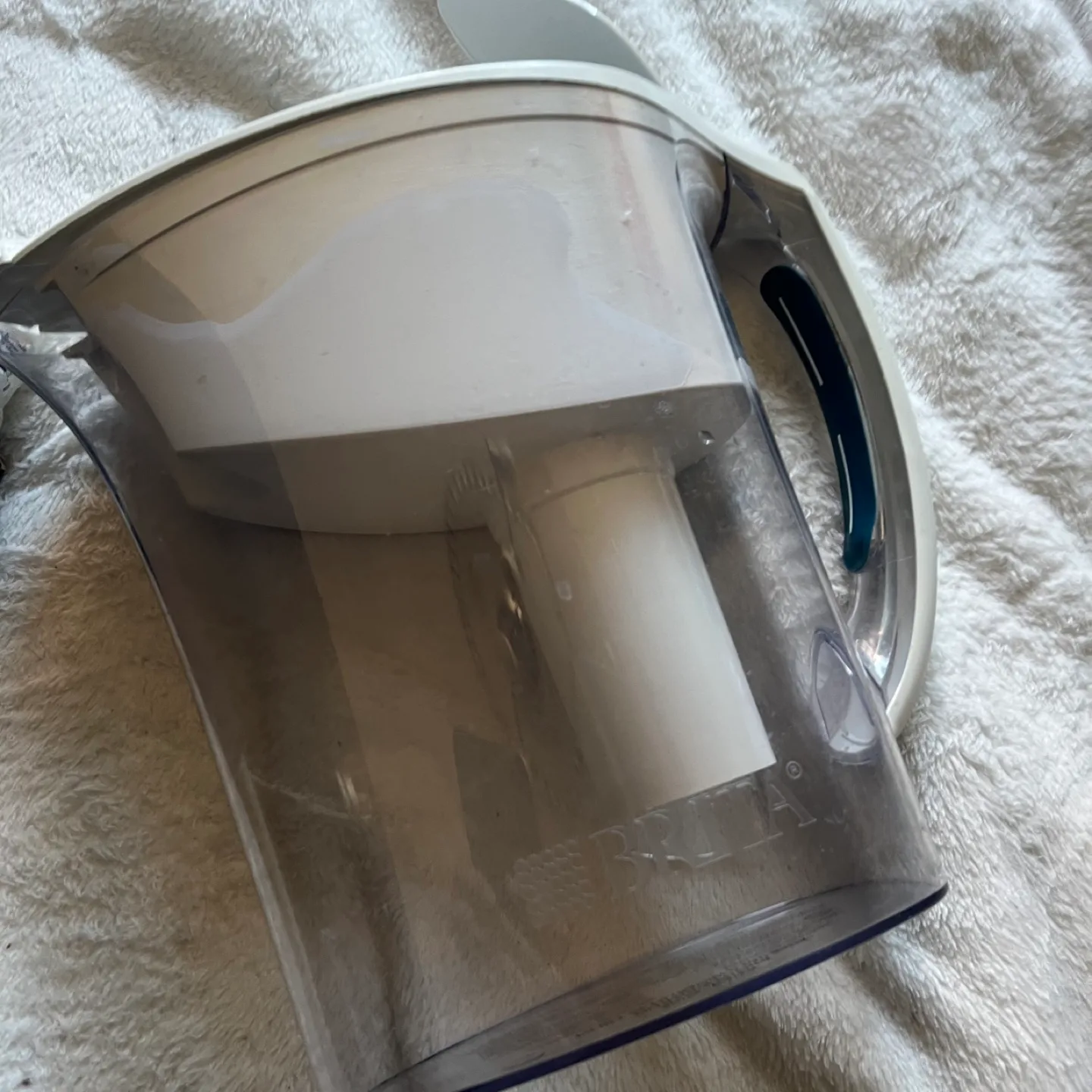 Brita Water Filter Pitcher with 2 Filters image indicator(2)