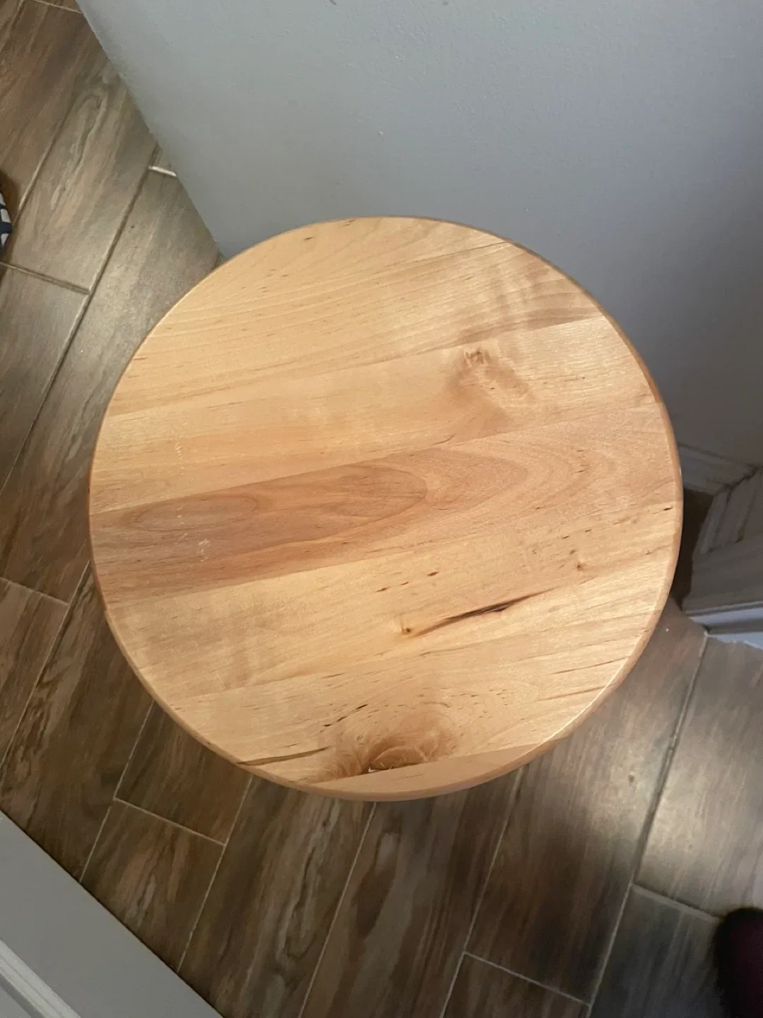 4 Wooden Bar Stools image indicator(4)