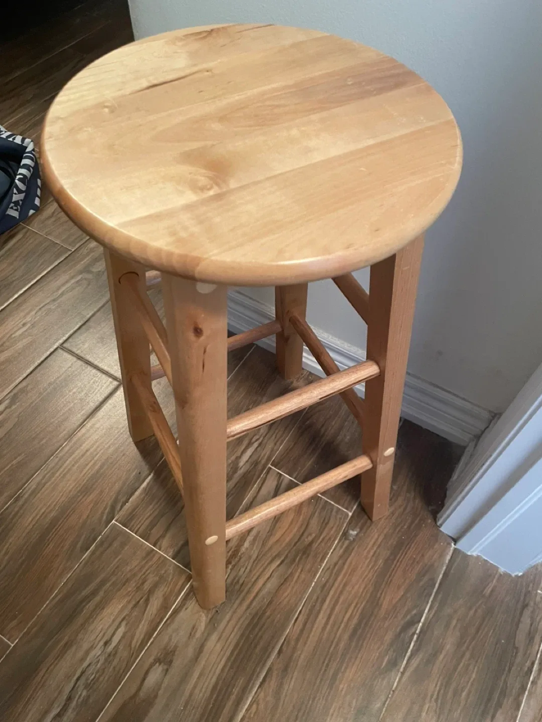 4 Wooden Bar Stools thumbnail