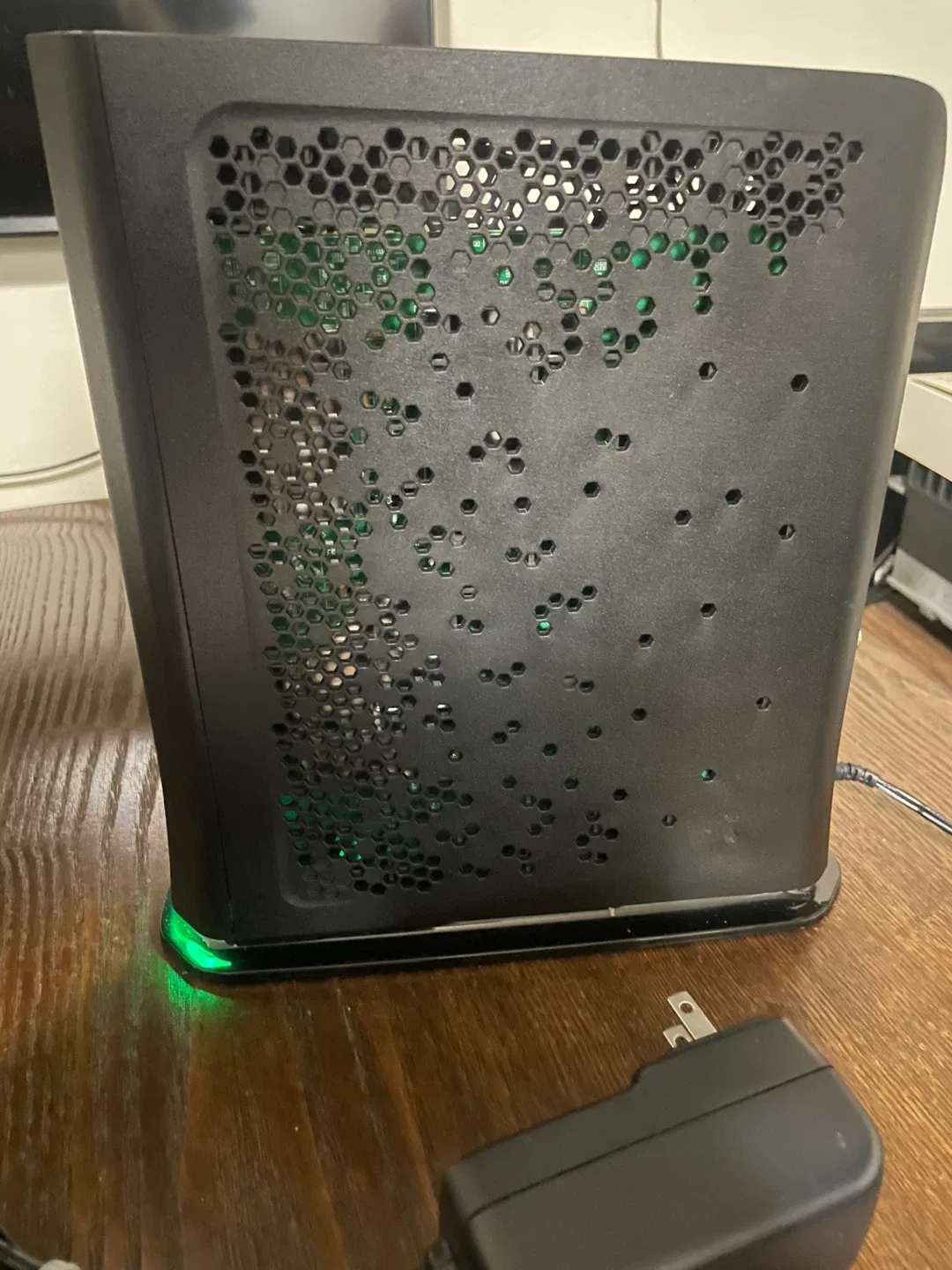 Hitron CODA-5810 Modem image indicator(2)