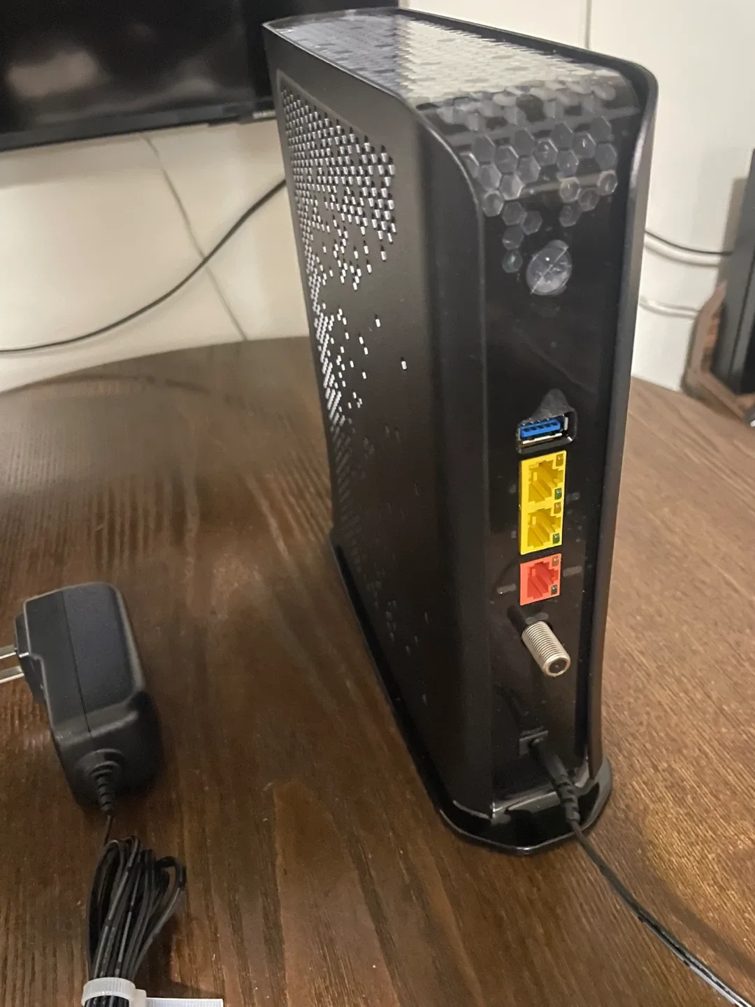 Hitron CODA-5810 Modem image indicator(3)