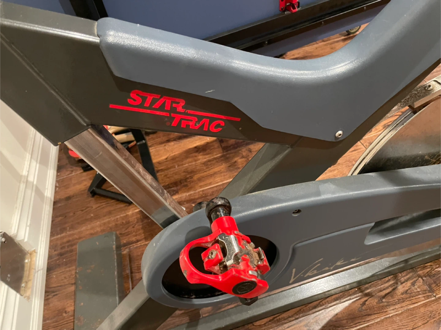 Star Trac V-Bike Stationary Exercise Bike - photo 2