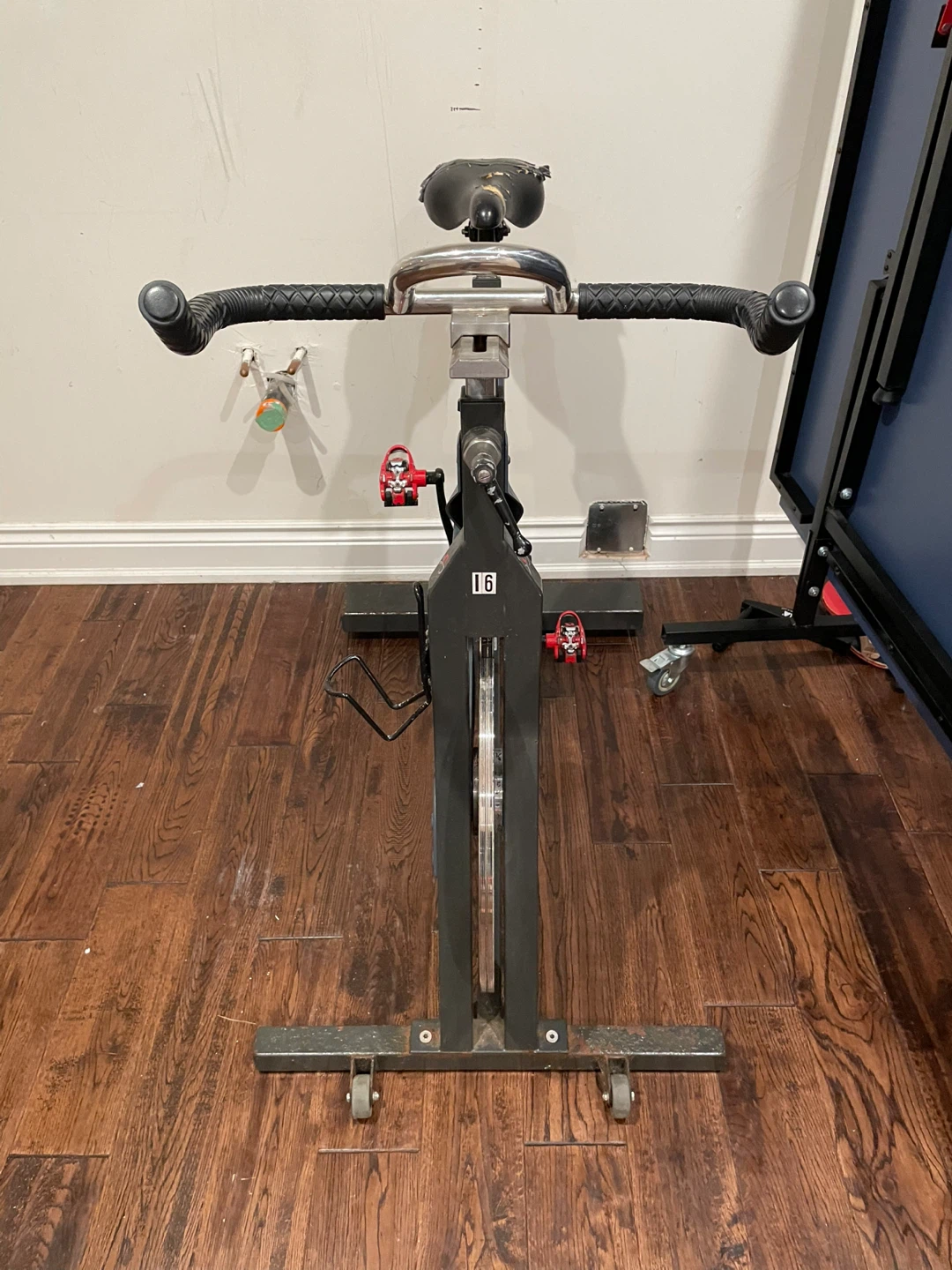 Star Trac V-Bike Stationary Exercise Bike