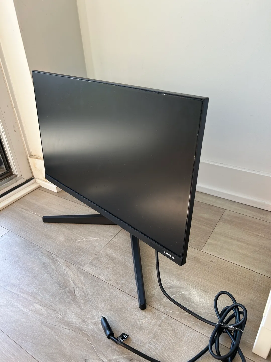 Samsung Monitor 24" T35F FHD IPS 75Hz image indicator(2)