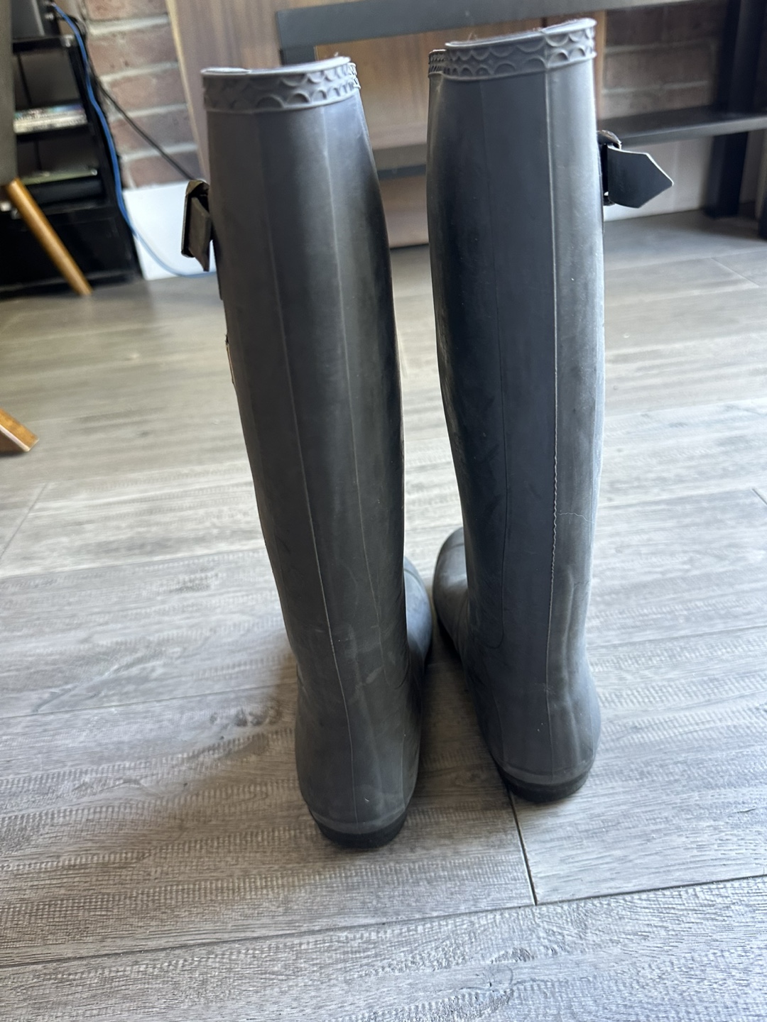 Women’s Kamik Rain Boots - Size 7 - photo 3