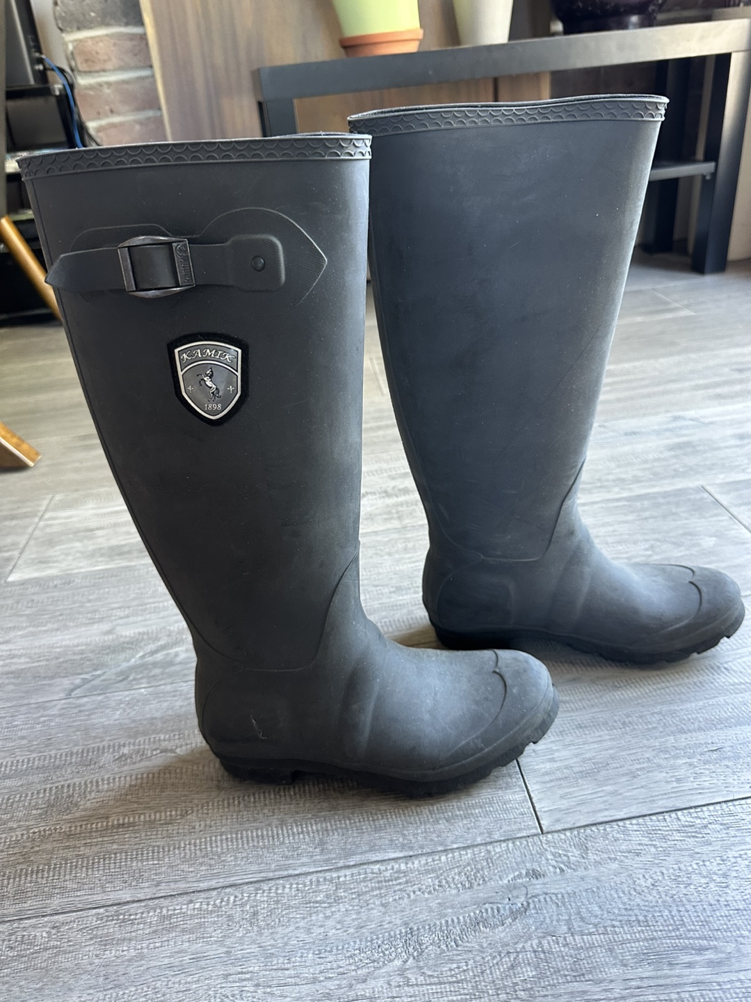 Women’s Kamik Rain Boots - Size 7 - photo 2