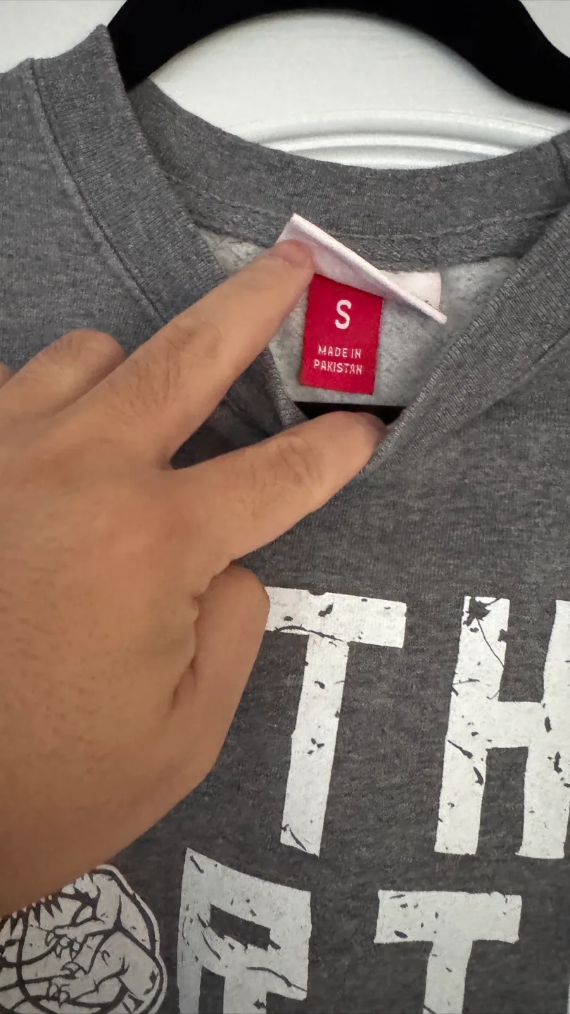 Mitchell & Ness Raptors "We The North" Crewneck - Size S image indicator(3)