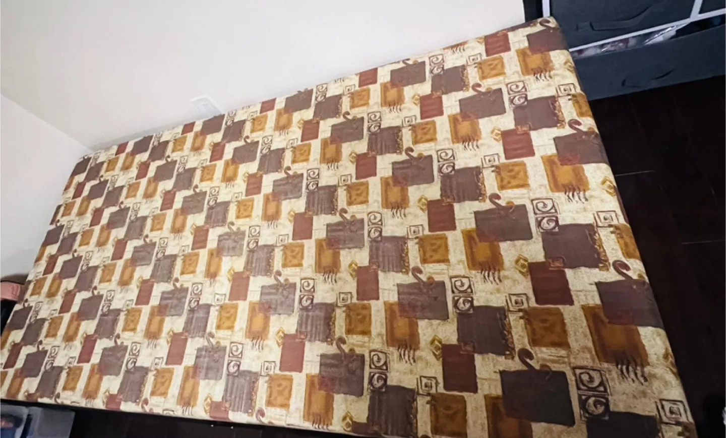 Single bed  frame and mattress image indicator(2)