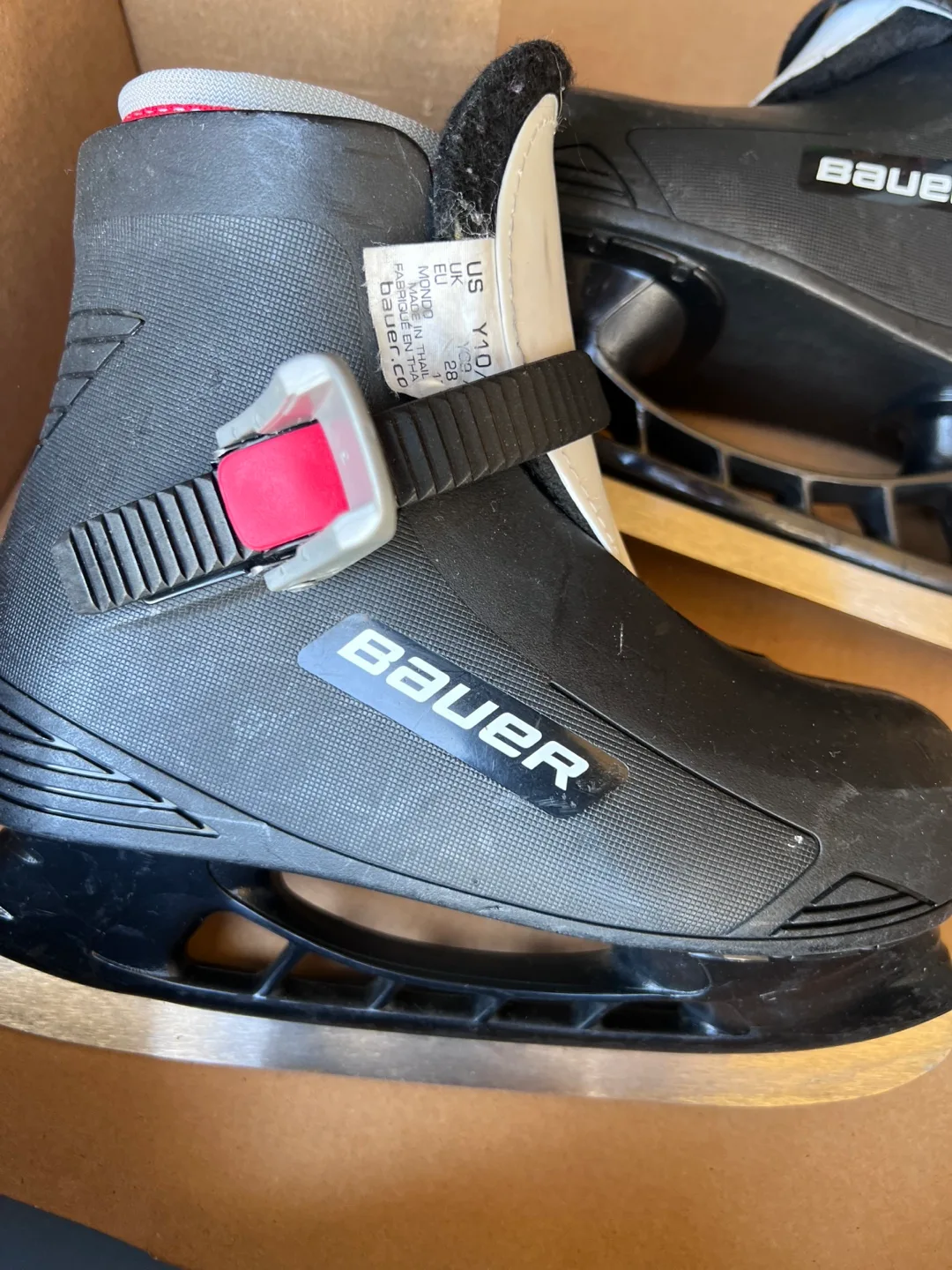 Bauer Youth Ice Skates - Size Y10 thumbnail