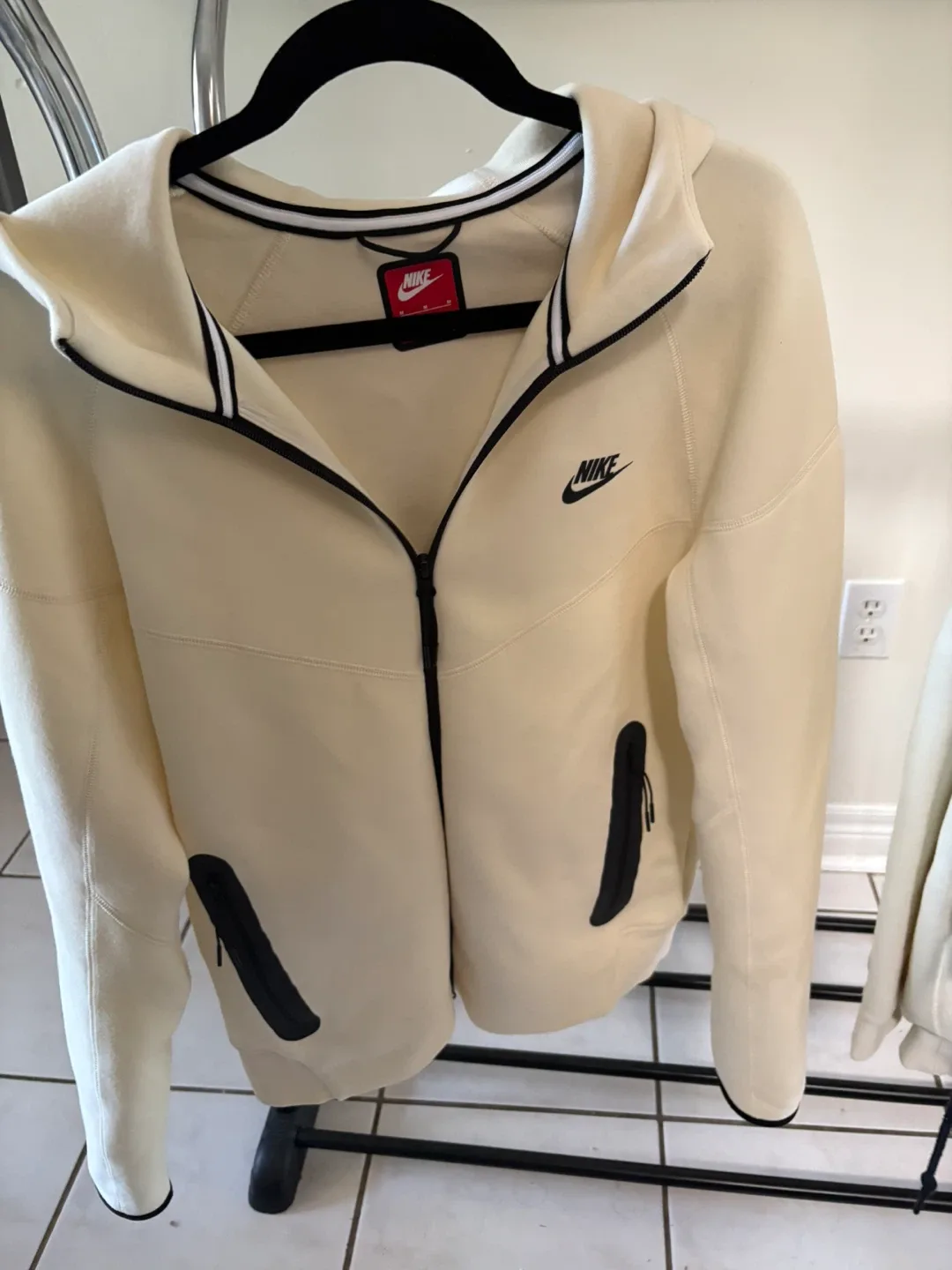 Nike Tech Fleece Set - Cream NO TRADEs image indicator(4)