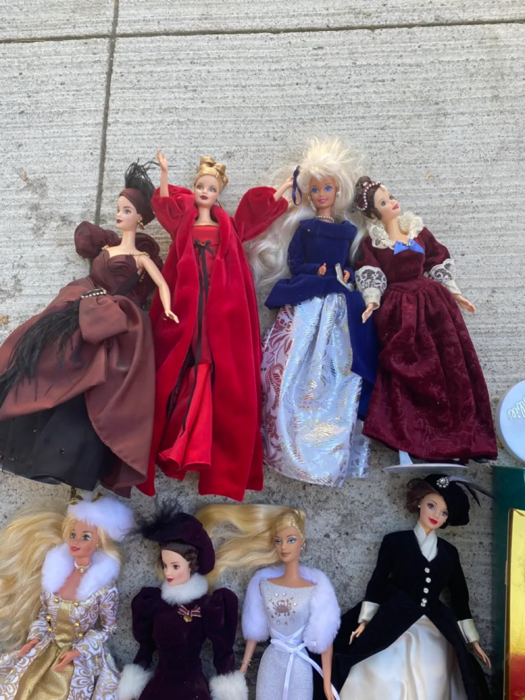 Vintage Barbie Dolls 20eachSpecial Editions 80each image indicator(3)